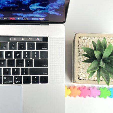 2019 Apple MacBook Pro 15-inch 2.6GHz 6-Core i7 (Touch Bar, 16GB RAM, 256GB SSD, Space Gray) - Pre Owned / 3 Month Warranty - Mac Shack