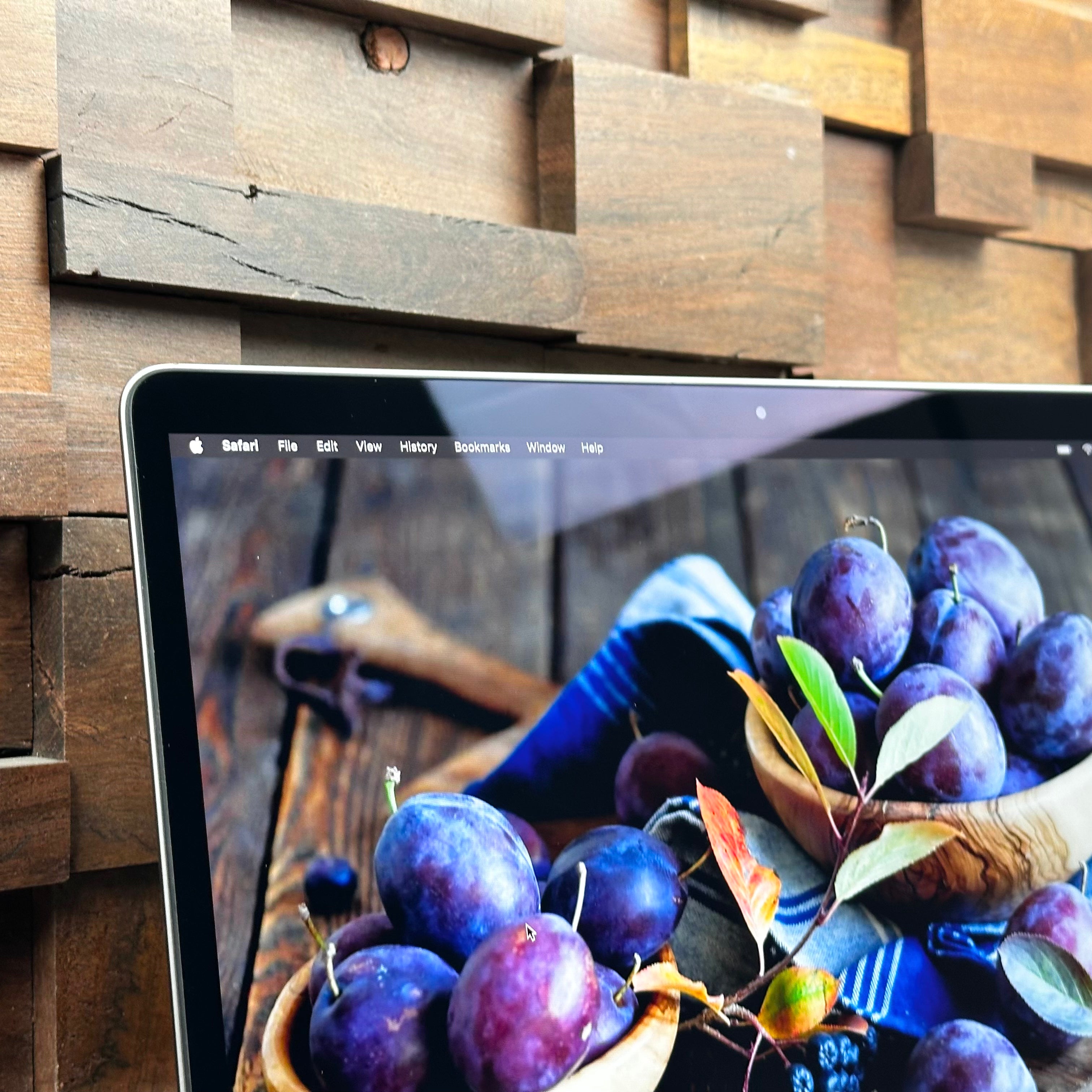 Custom Build 2022 Apple MacBook Pro 13-Inch M2 8-Core CPU, 10-Core GPU (16GB Unified RAM, 256GB SSD, Space Gray) - Pre Owned / 3 Month Warranty - Mac Shack