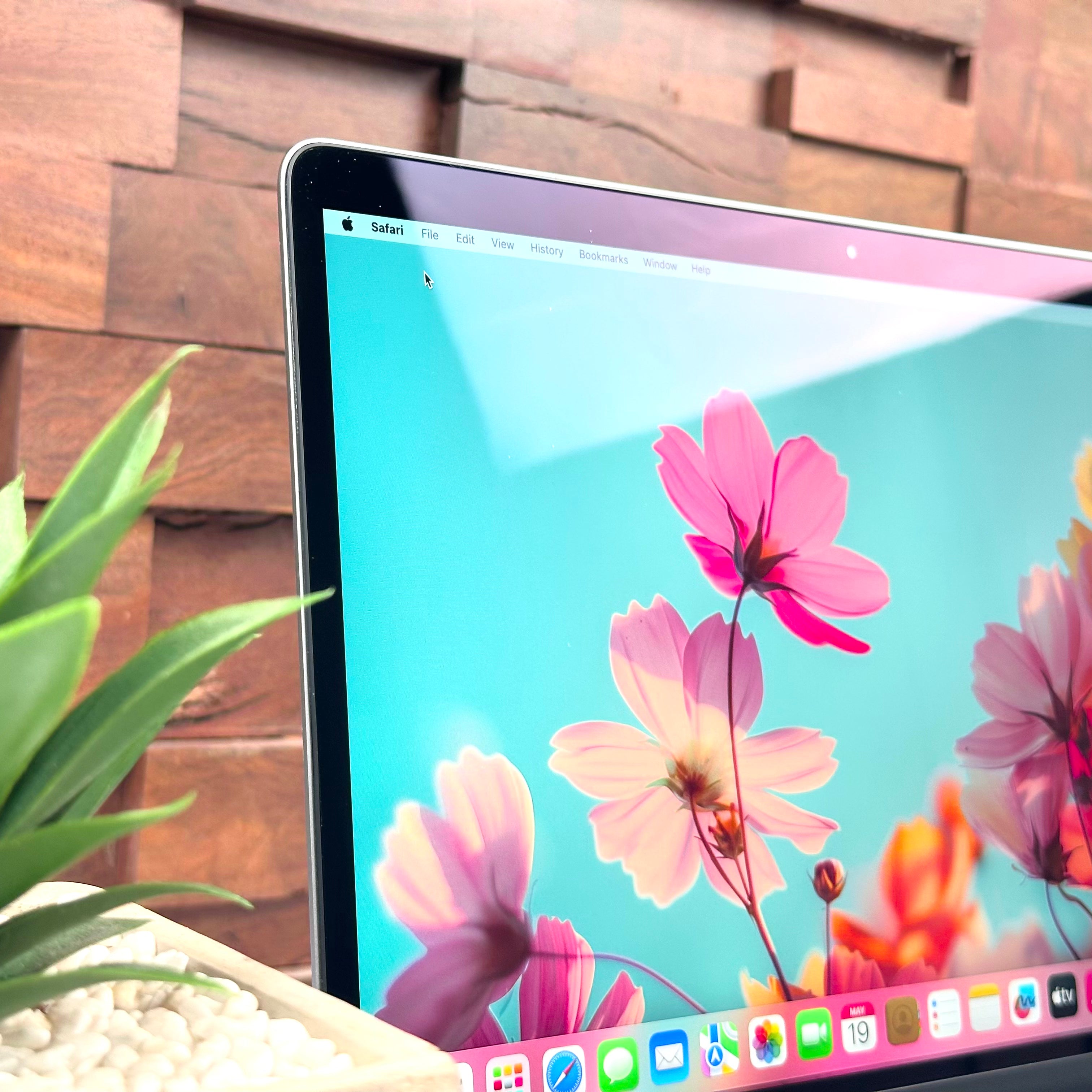 2022 Apple MacBook Pro 13-Inch M2 8-Core CPU, 10-Core GPU (8GB Unified RAM, 256GB SSD, Space Gray) - Pre Owned / 3 Month Warranty - Mac Shack