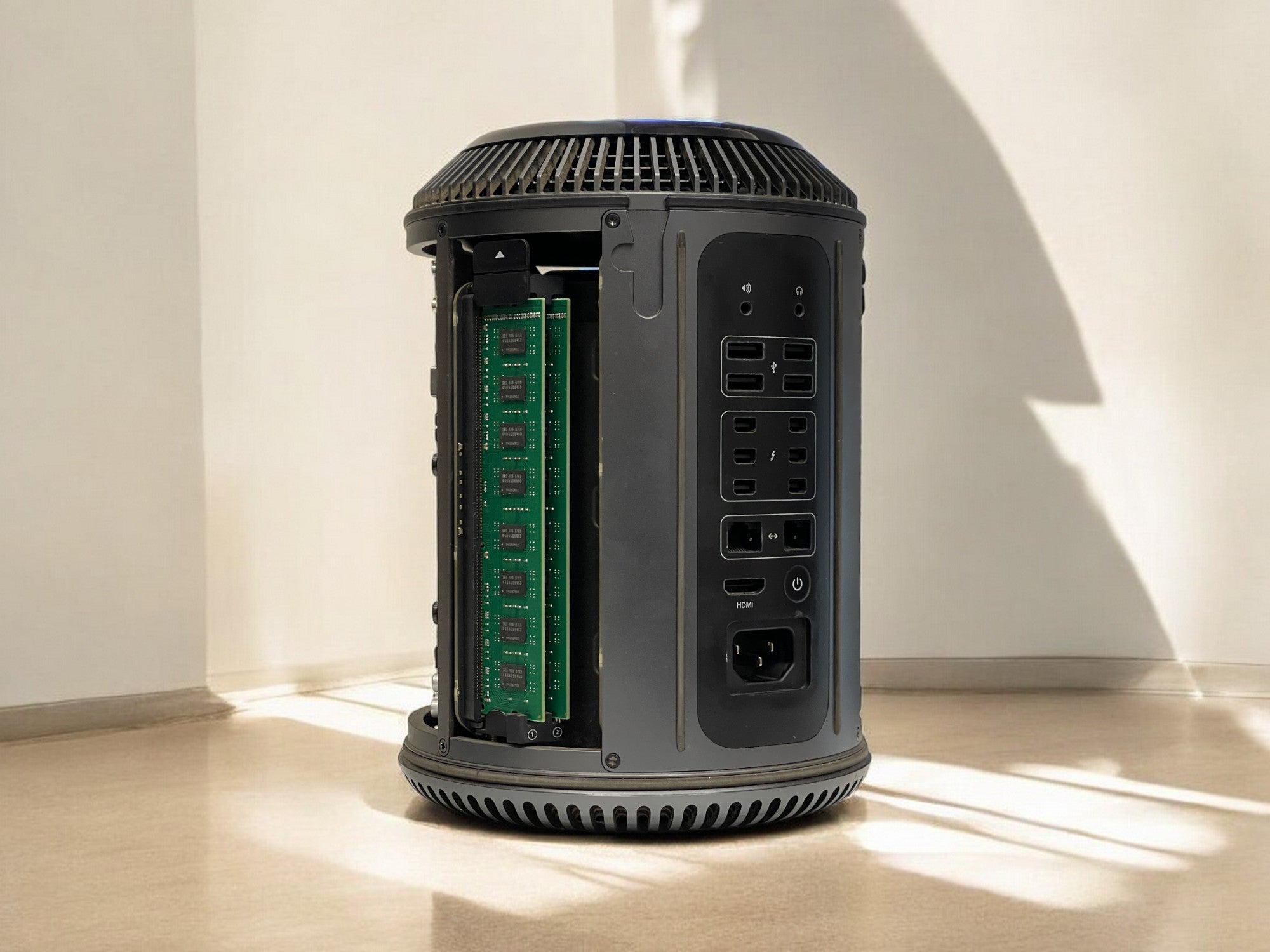 Apple Mac Pro 3.7GHz Quad-Core Intel Xeon E5 (24GB RAM, 256GB SSD, Space Gray) - Pre Owned / 3 Month Warranty - Mac Shack