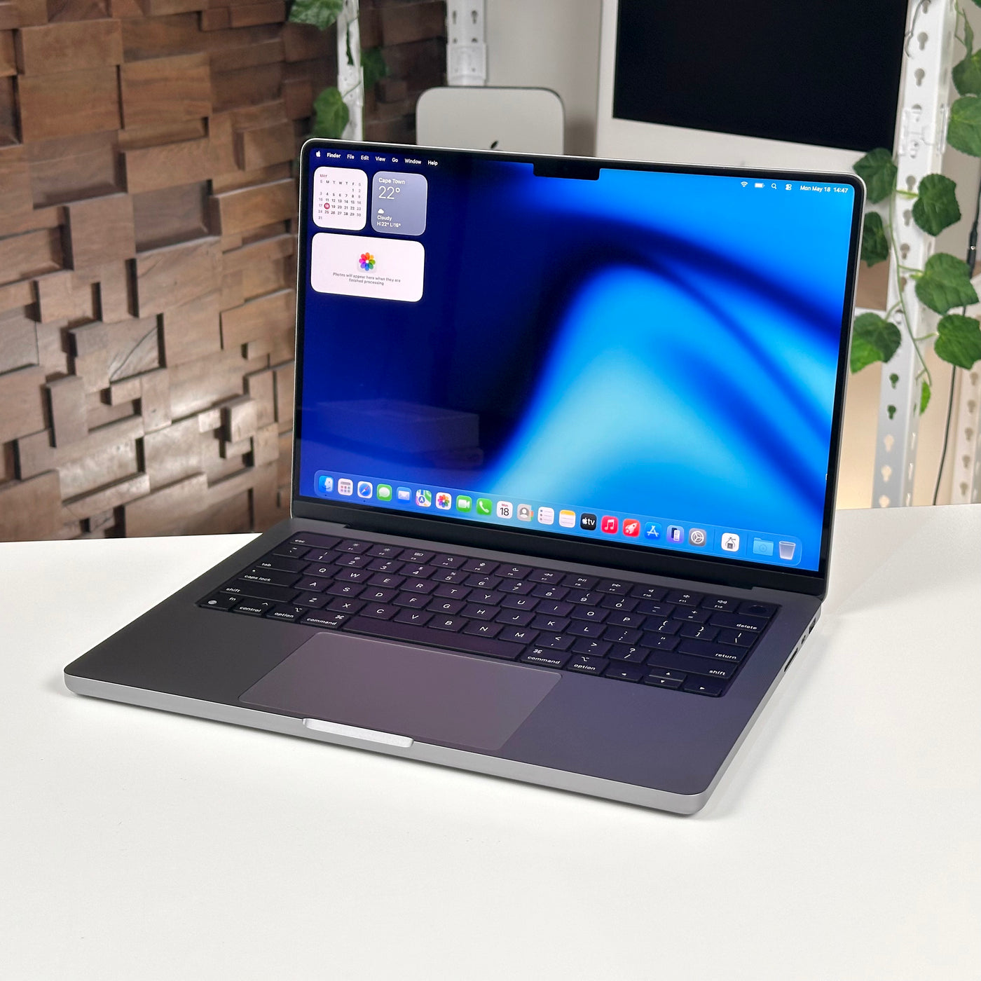 MacBook Pro 14-inch M1 Pro 32GB 512GB Space Gray (2021) - Pre-Owned - Mac Shack