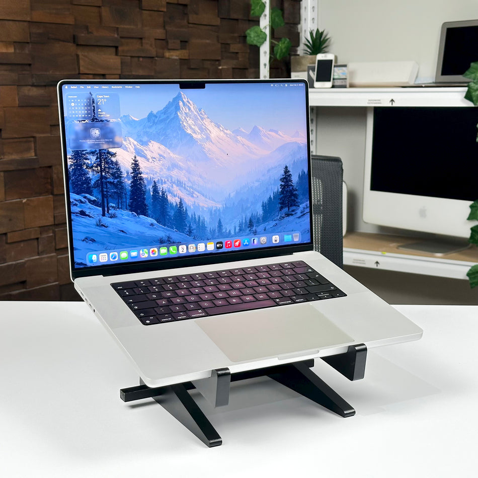 MacBook Pro 16" M1 Pro 16GB 512GB Silver (2021) - Pre-Owned