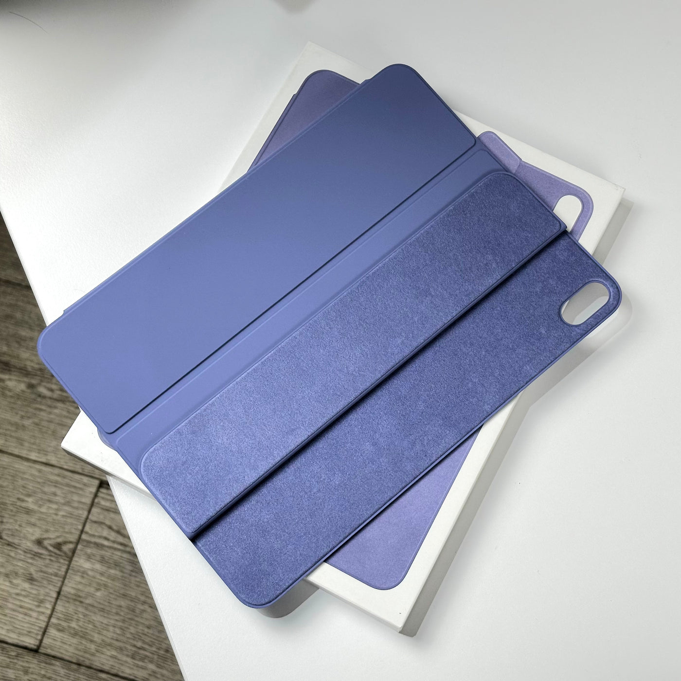 Smart Folio for iPad Air 11-inch (4th and 5th Gen) English Lavender - Pre-Owned