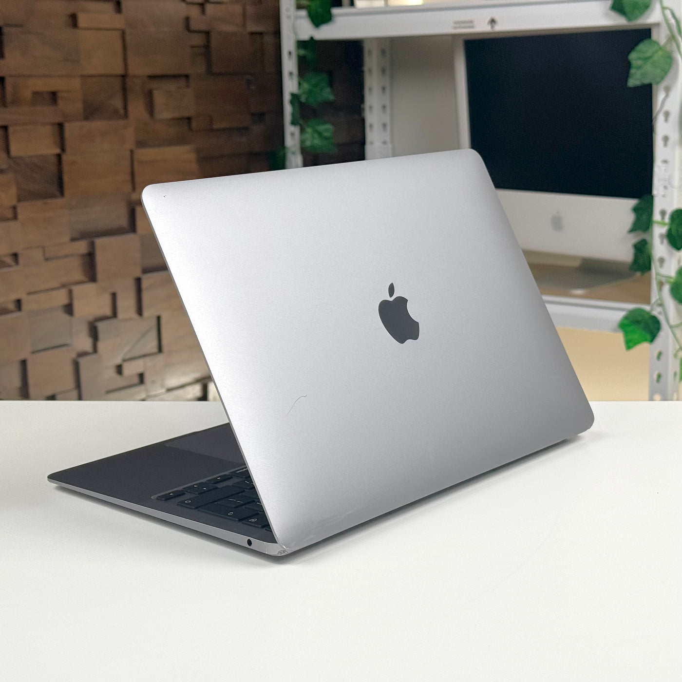 Pre-owned MacBook Air 13-inch M1 Space Gray, closed, showing lid condition - Mac Shack