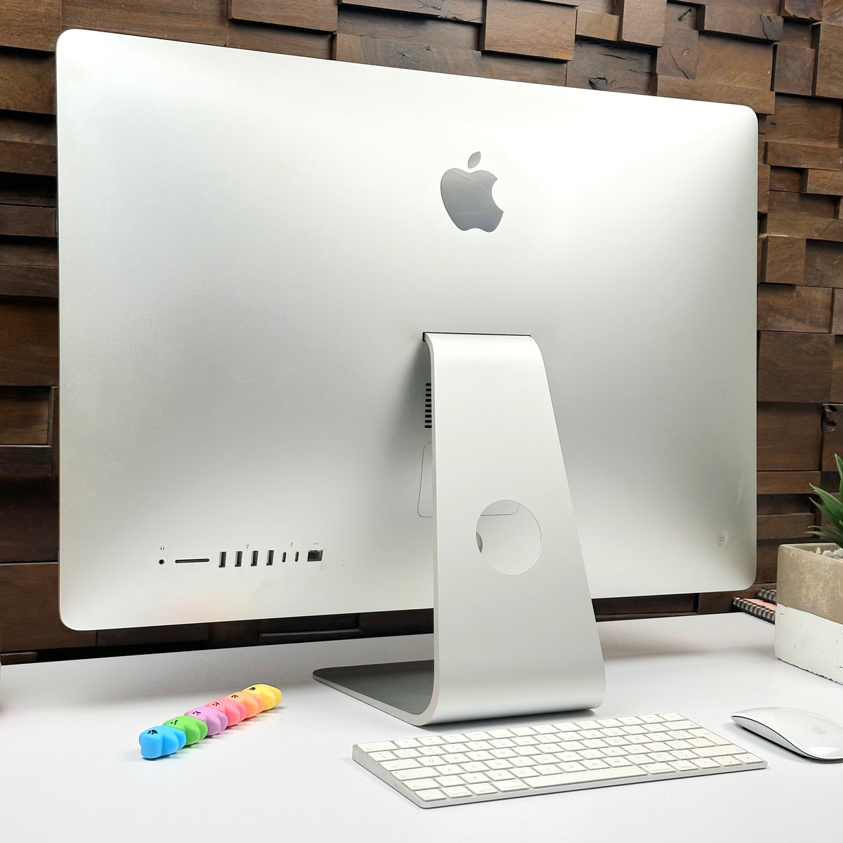 Apple iMac 27-inch 3.5GHz Quad-Core Intel Core i5 (5K Retina, 48GB RAM, 1TB Fusion, Silver) - Pre Owned / 3 Month Warranty - Mac Shack