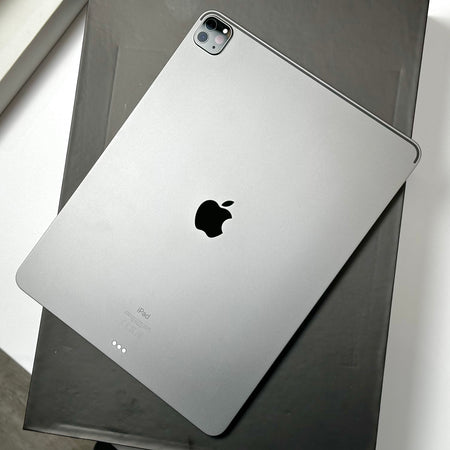 Combo Deal 2021 12.9-inch Apple iPad Pro 5th Gen M1 (256GB, Wifi, Space Gray) + Apple Magic Keyboard - Pre Owned / 3 Month Warranty - Mac Shack