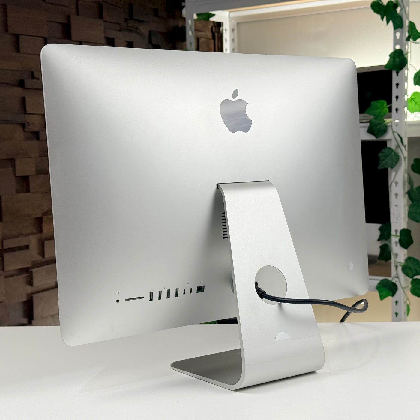 iMac 21" 4K Intel Core i5 32GB 256GB (2019) - Pre-Owned