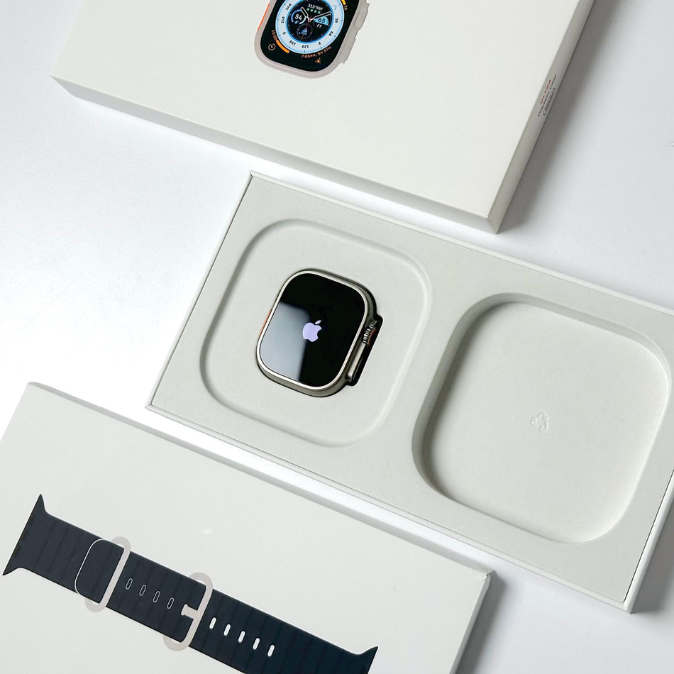 Apple Watch Ultra 49mm Titanium Cellular (2022) - Pre-Owned