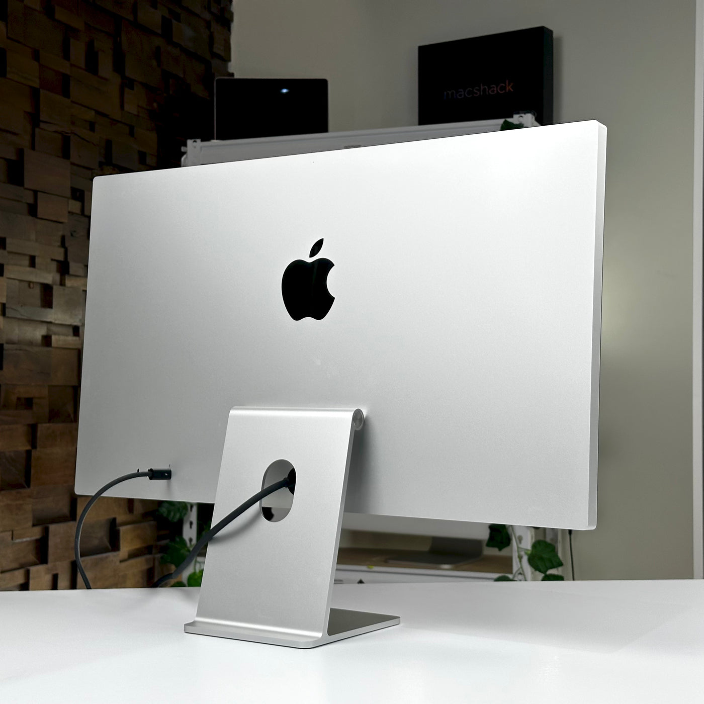 Apple Studio Display 27-inch Tilt-Adjustable Stand Standard Glass (2022) - Pre-Owned - Mac Shack