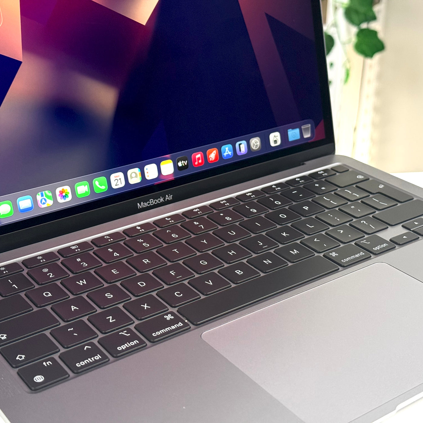MacBook Air 13" M1 8GB 256GB Space Gray (2020) - Pre-Owned