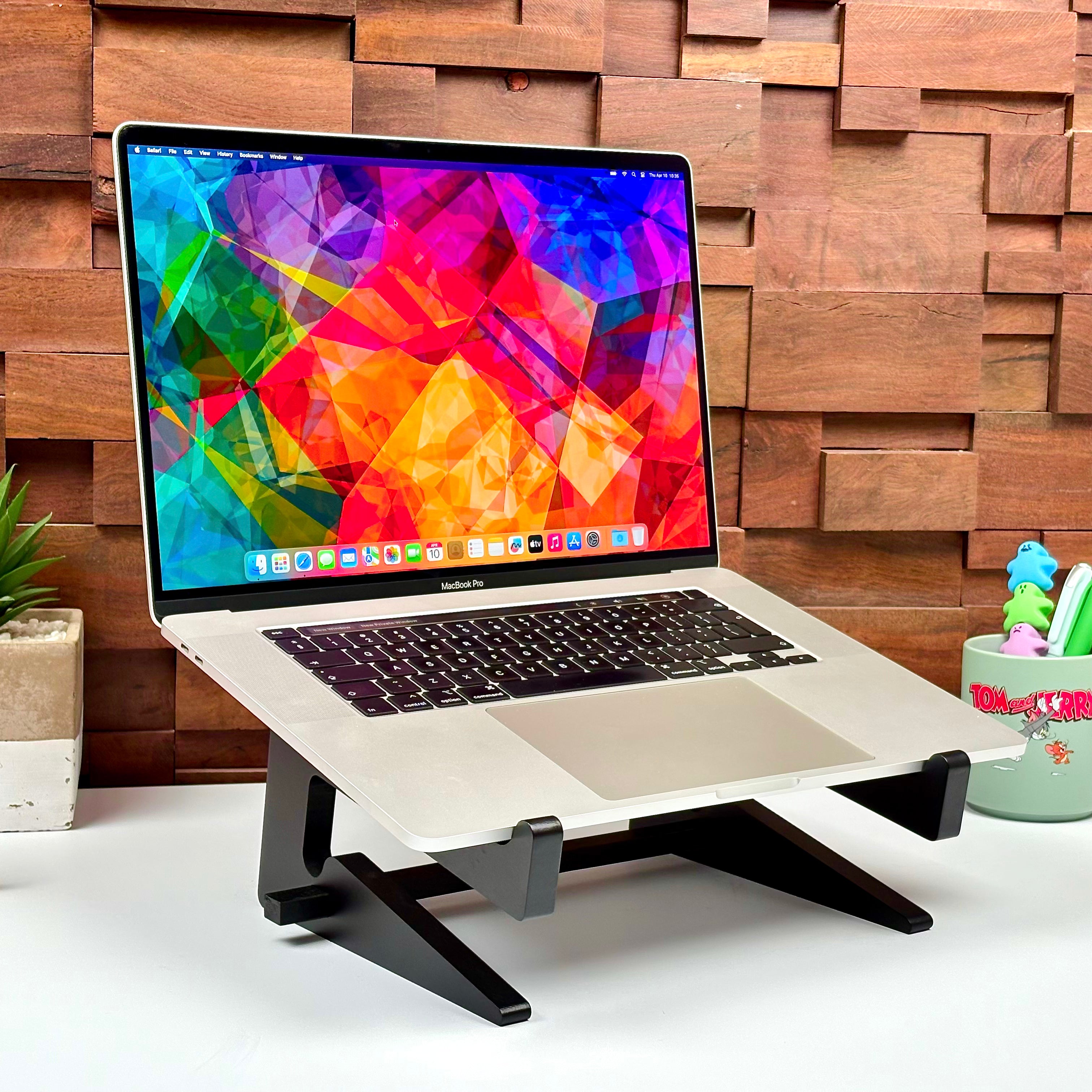 2019 Apple MacBook Pro 16-Inch 2.6GHz 6-Core i7 (Touch Bar, 16GB RAM, 512GB SSD, Silver) - Pre Owned / 3 Month Warranty - Mac Shack