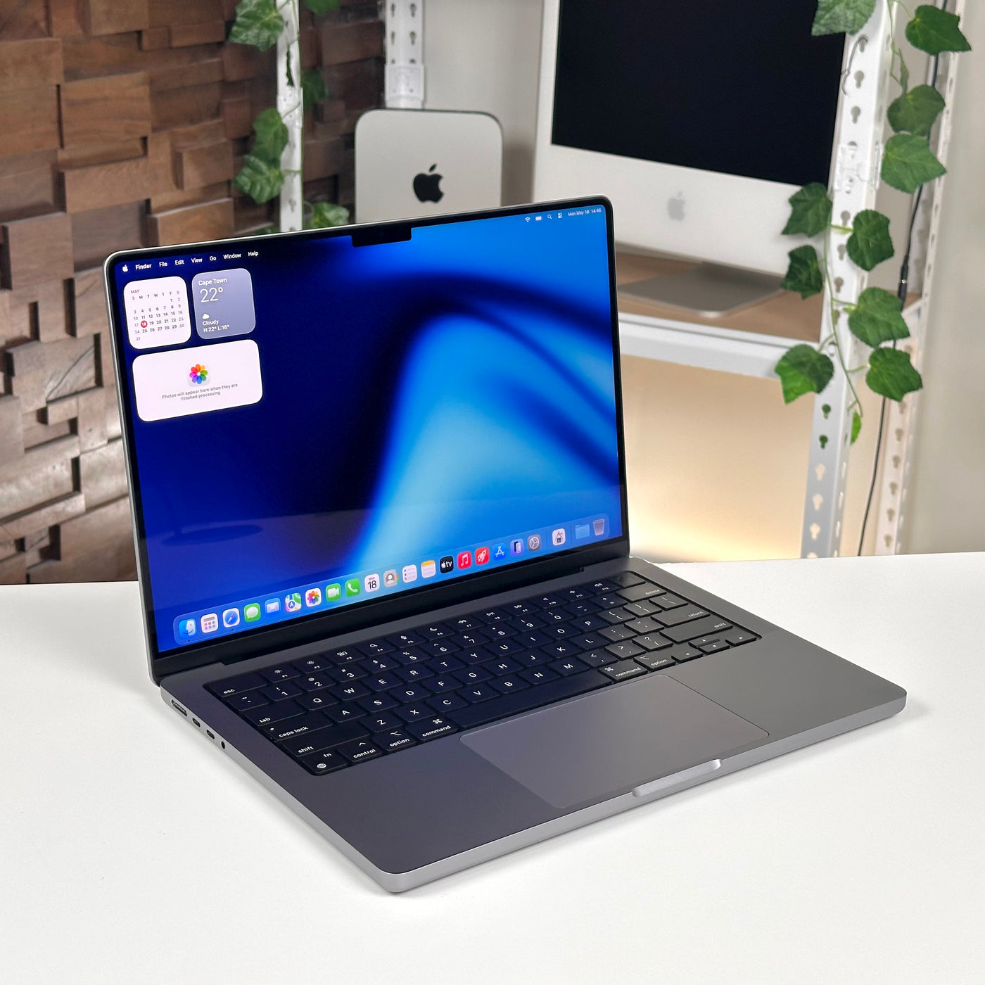 MacBook Pro 14-inch M1 Pro 32GB 512GB Space Gray (2021) - Pre-Owned - Mac Shack