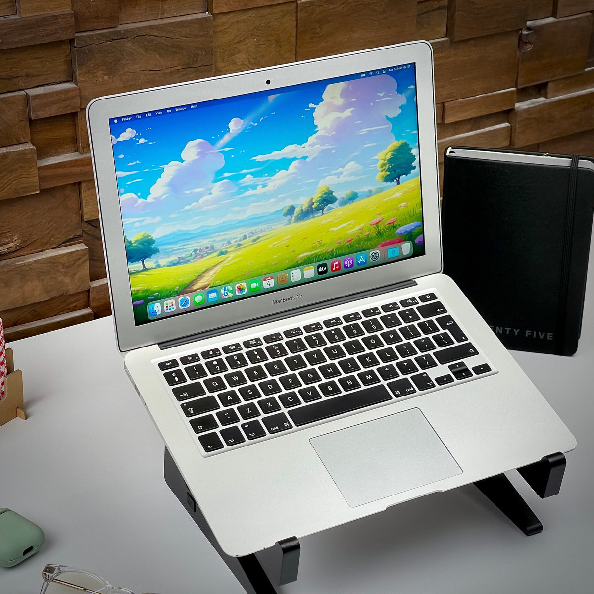 Apple MacBook Air 13-inch 1.8GHz Dual-Core i5 (8GB RAM, 128GB SSD, Silver) - Pre Owned / 3 Month Warranty - Mac Shack