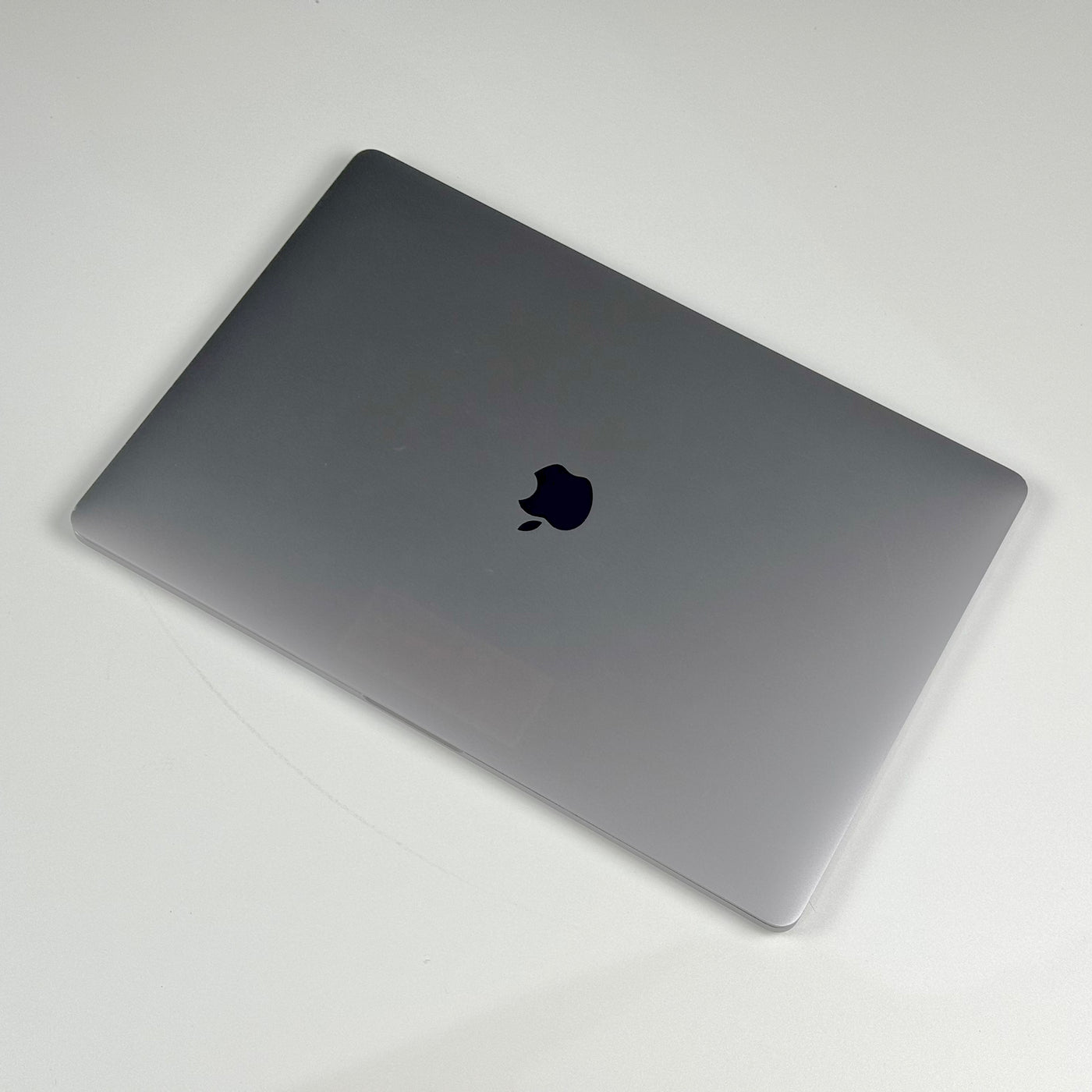 MacBook Pro 16" Intel Core i9 32GB 1TB Space Gray (2019) - Pre-Owned