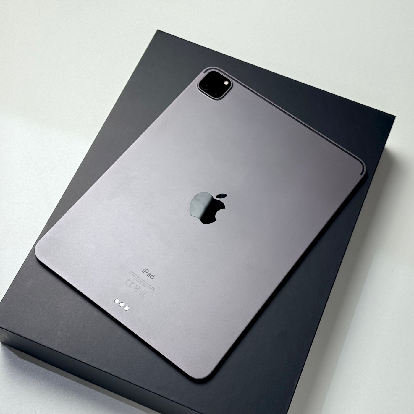 iPad Pro 11" 2nd Gen 256GB Wifi Space Gray (2020) - Pre-Owned