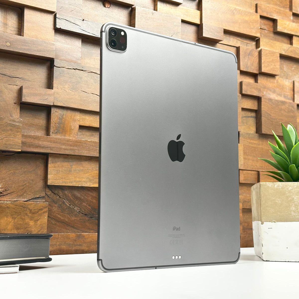 Combo Deal 2020 12.9-inch Apple iPad Pro 4th Gen (1TB, Wifi & Cellular, Space Gray) + Apple Magic Keyboard - Pre Owned / 3 Month Warranty - Mac Shack