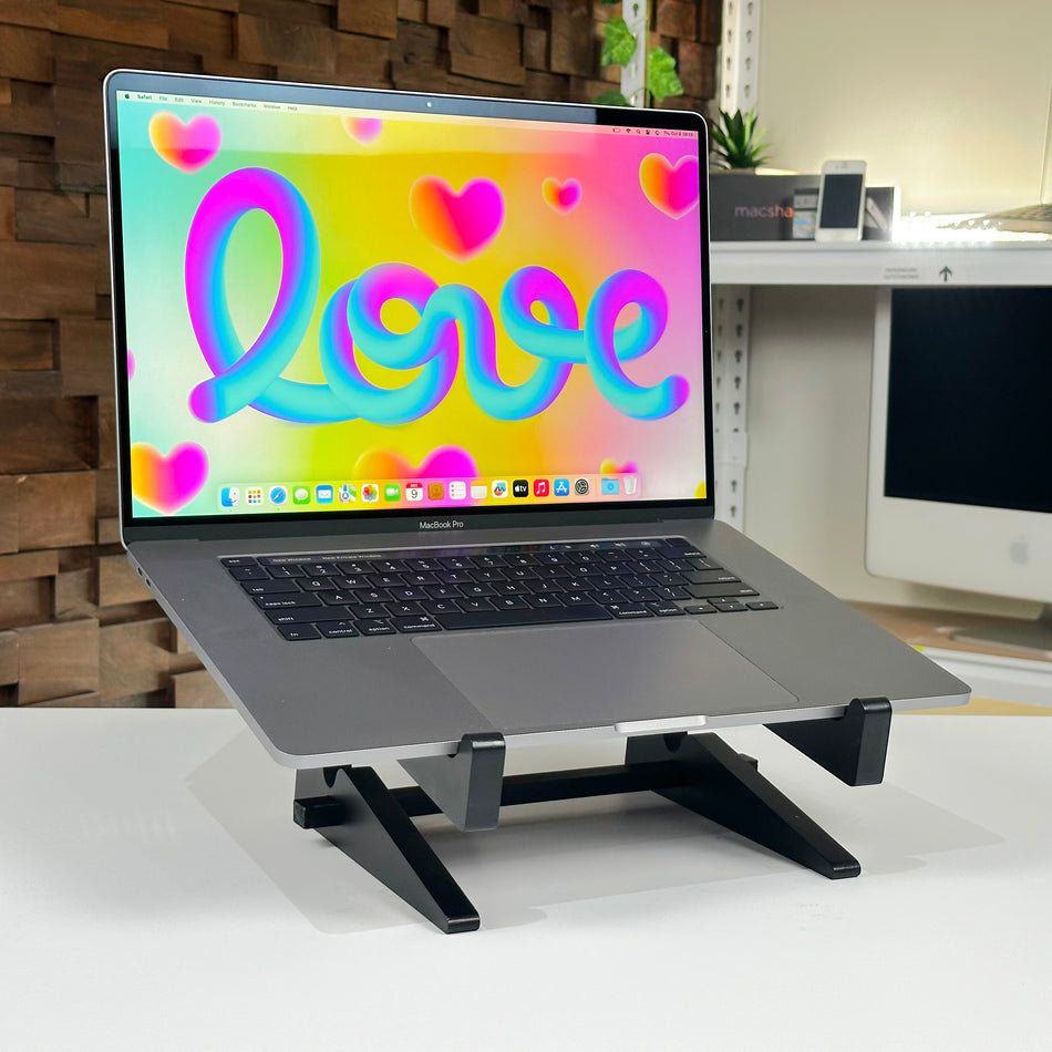 MacBook Pro 16" Intel Core i9 64GB 1TB Space Gray (2019) - Pre-Owned