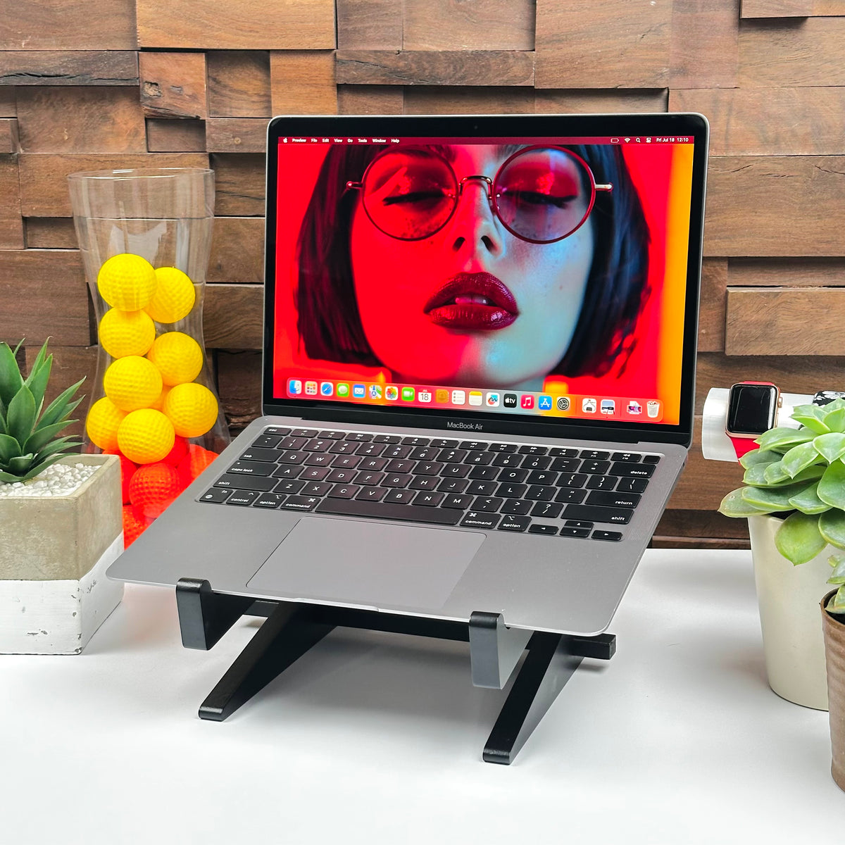 2020 MacBook Air 13-inch M1 8GB RAM 256GB SSD in Space Gray