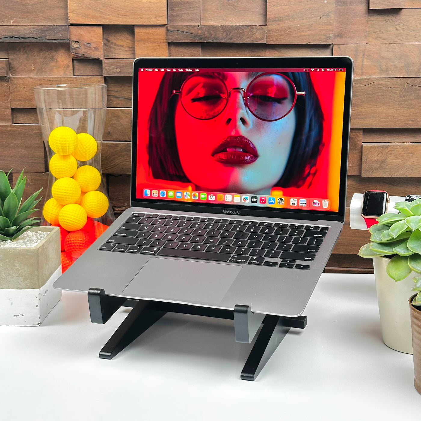 2020 MacBook Air 13-inch M1 8GB RAM 256GB SSD in Space Gray