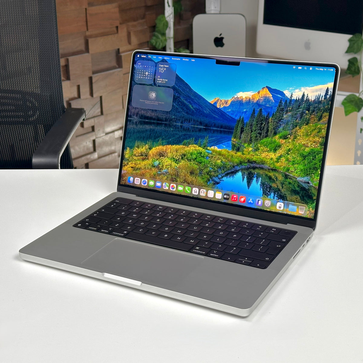 Apple MacBookPro 14インチ M3 Max/36GB/1TB SIMacBookPro14InchM3_002_jpg_0