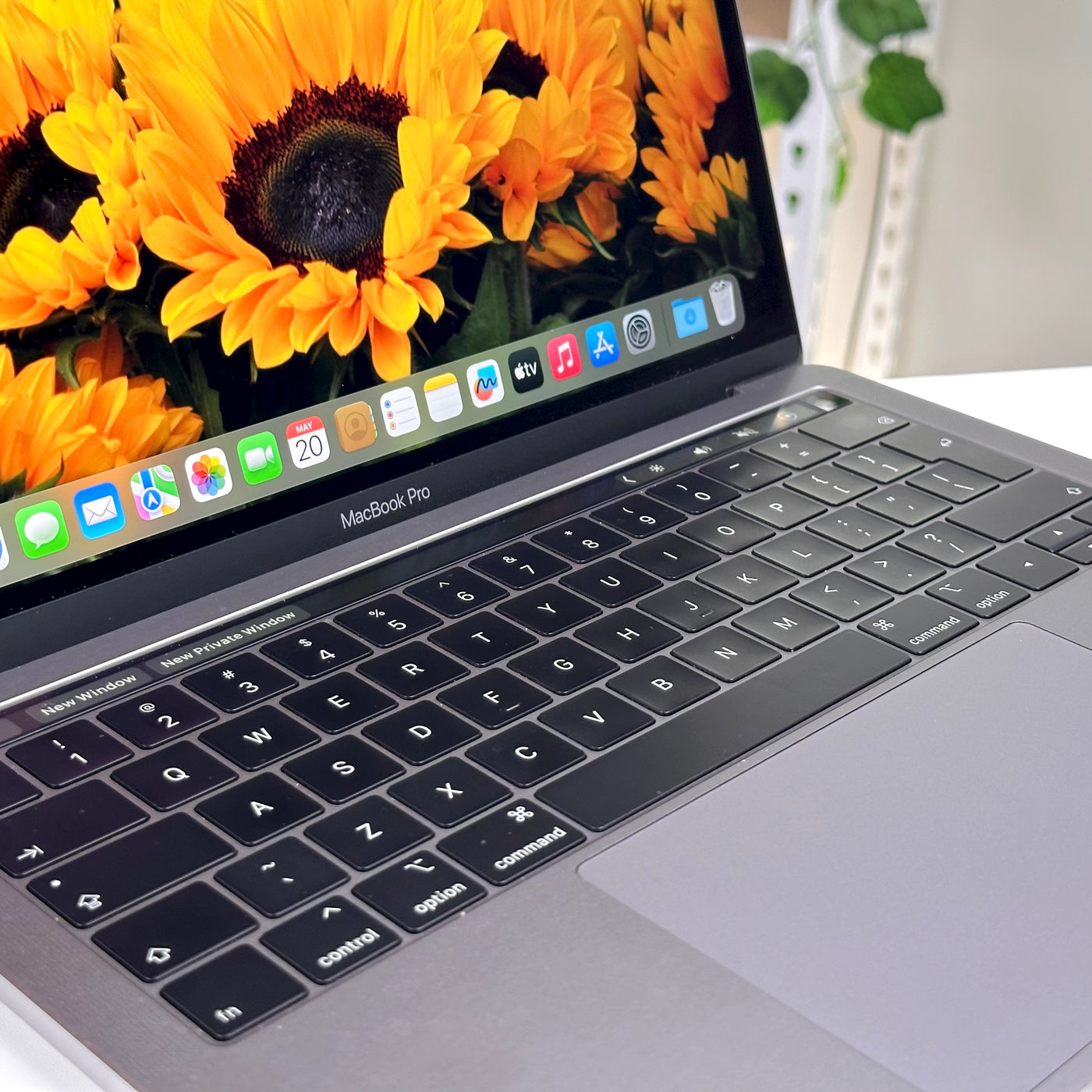 MacBook Pro 13-inch Intel Core i5 8GB 256GB Space Gray (2019) - Pre-Owned - Mac Shack