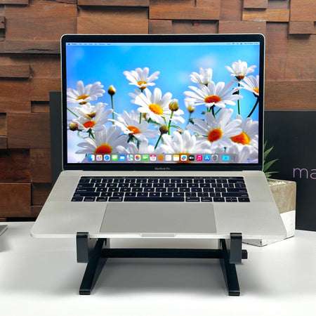 2019 Apple MacBook Pro 15-inch 2.6GHz 6-Core i7 (Touch Bar, 16GB RAM, 256GB SSD, Silver) - Pre Owned / 3 Month Warranty - Mac Shack