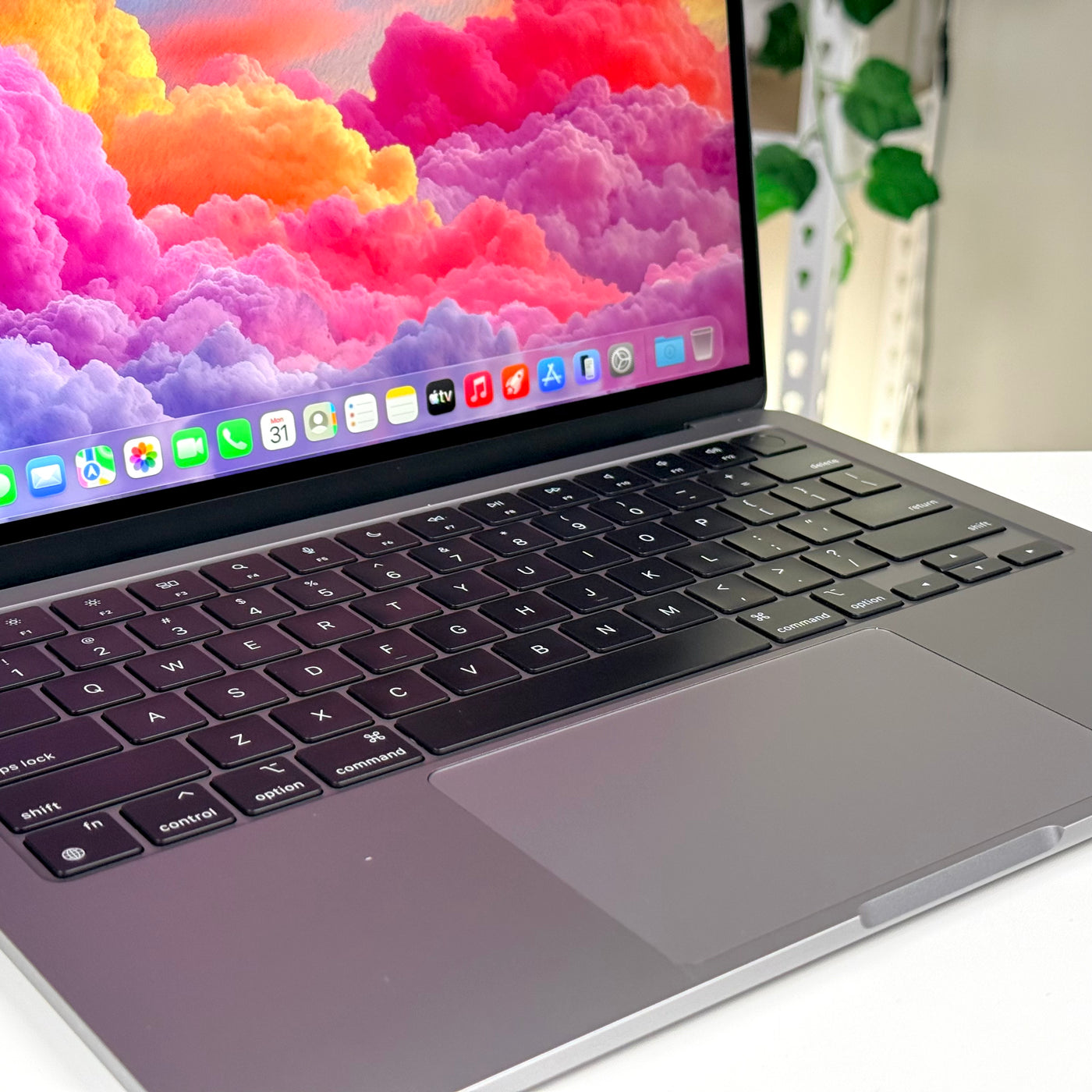 MacBook Air 13" M2 8GB 256GB Space Gray (2022) - Pre-Owned
