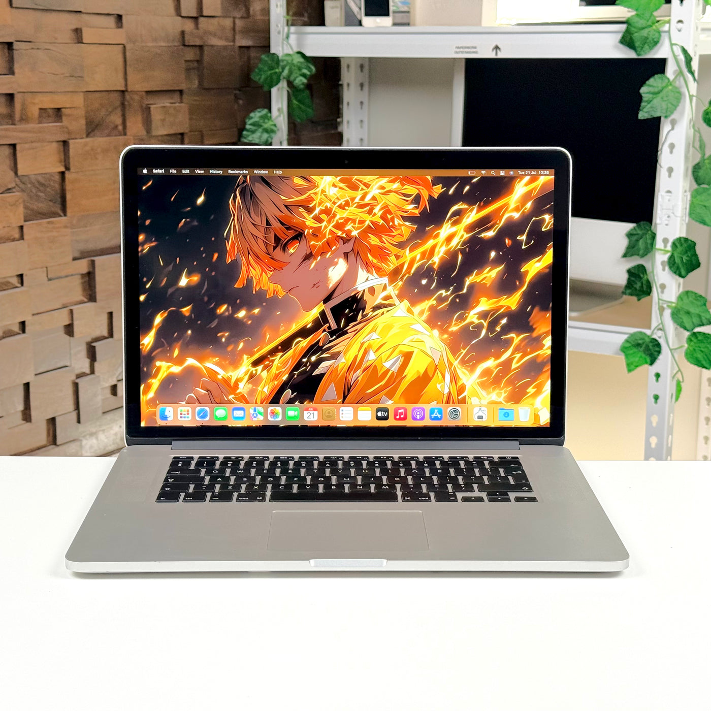 MacBook Pro 15" Intel Core i7 16GB 256GB Silver (2015) - Pre-Owned