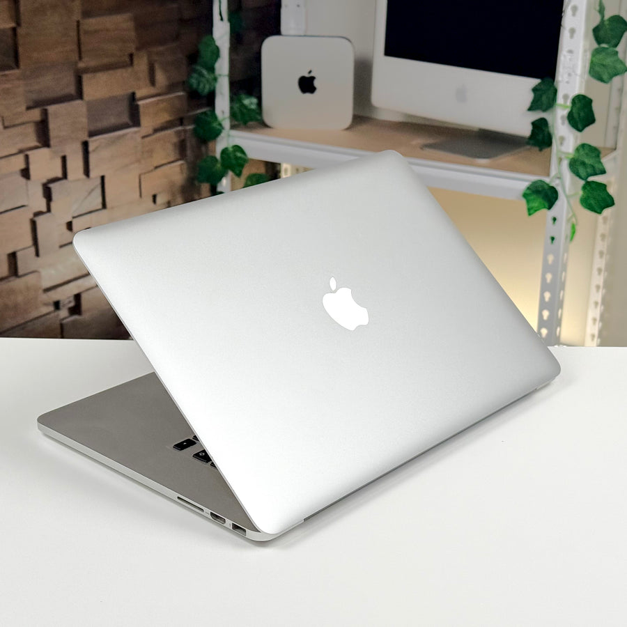 MacBook Pro 15" Intel Core i7 16GB 256GB Silver (2015) - Pre-Owned