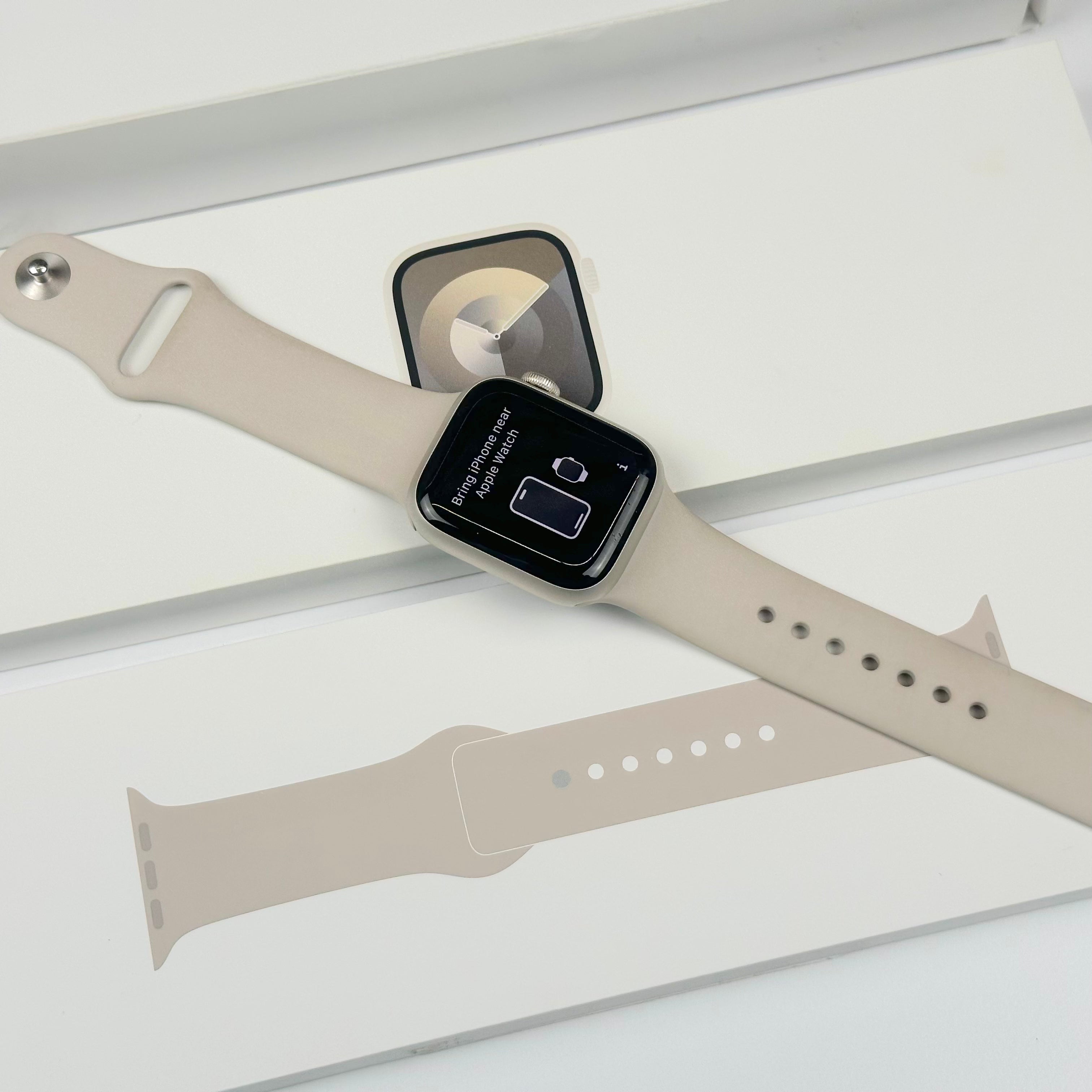 Apple Watch Series 9 (41mm, Starlight Aluminium with Starlight Sports Band, GPS) - Pre Owned / 3 Month Warranty - Mac Shack