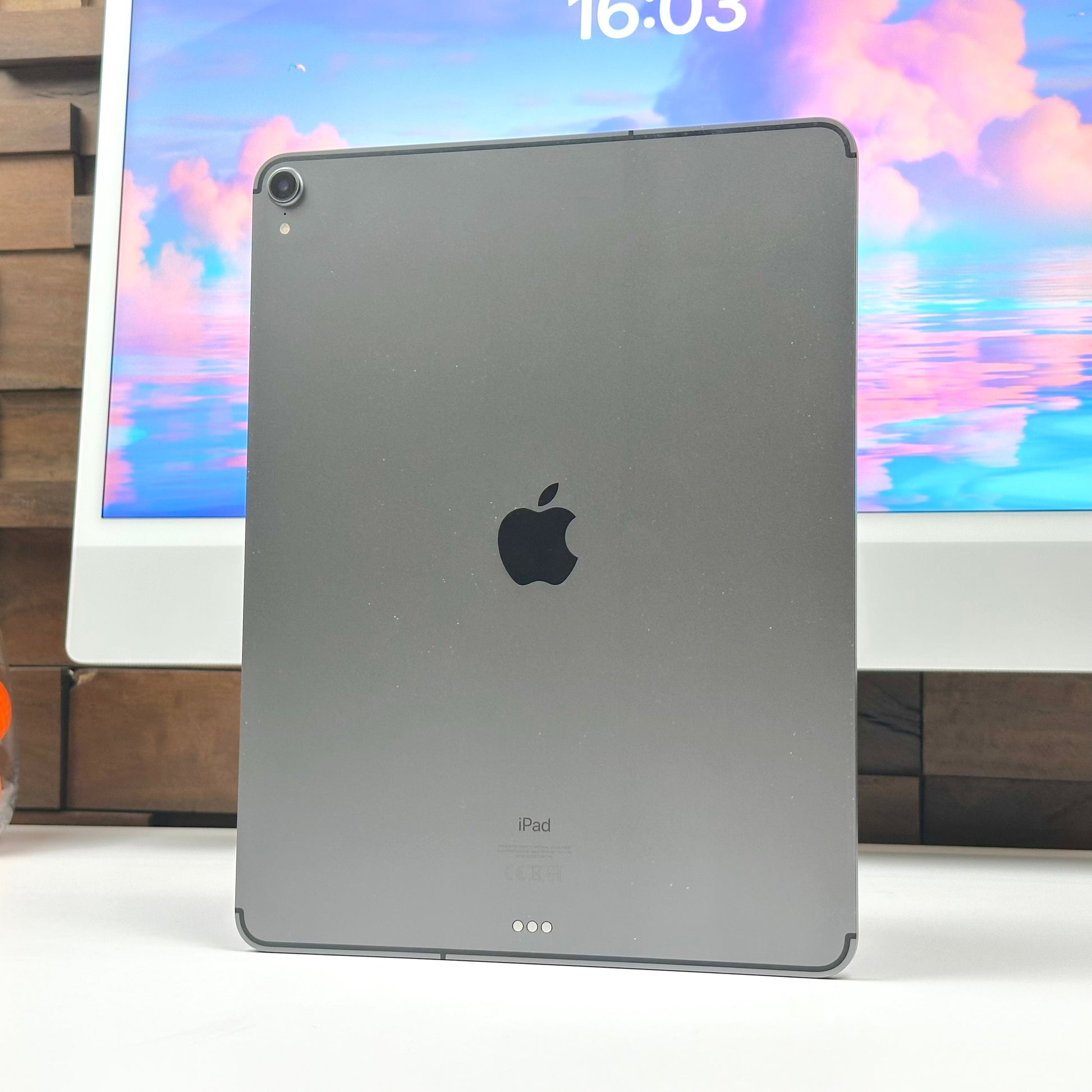 iPad Pro 12.9-inch 256GB + Keyboard (Pre-Owned) | Mac Shack SA