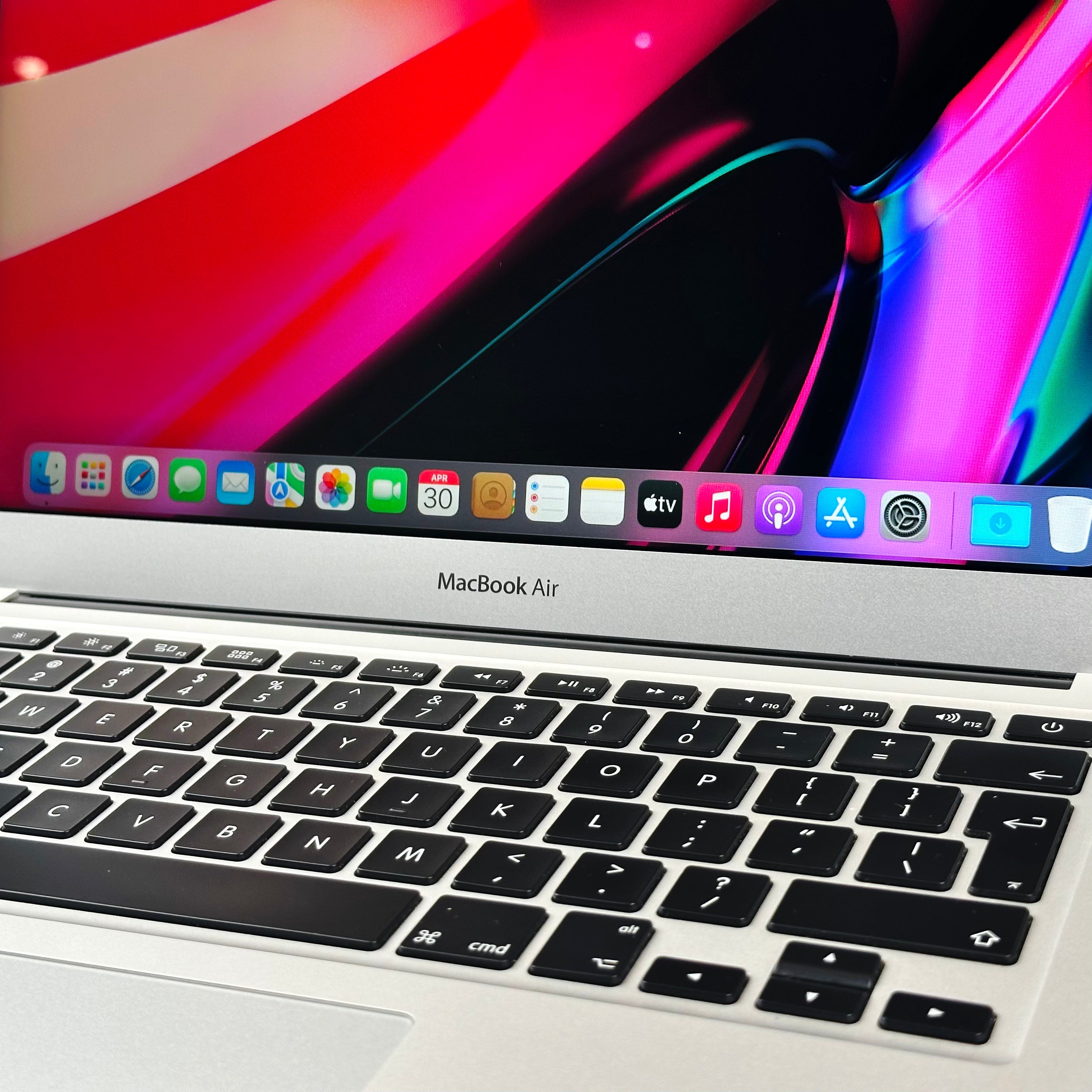 Apple MacBook Air 13-inch 1.6GHz Dual-Core i5 (8GB RAM, 128GB SSD, Silver) - Pre Owned / 3 Month Warranty - Mac Shack