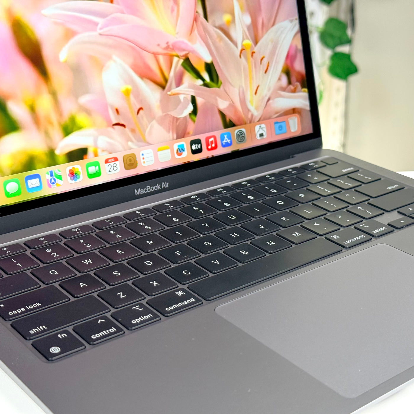 MacBook Air 13" M1 16GB 512GB Space Gray (2020) - Pre-Owned