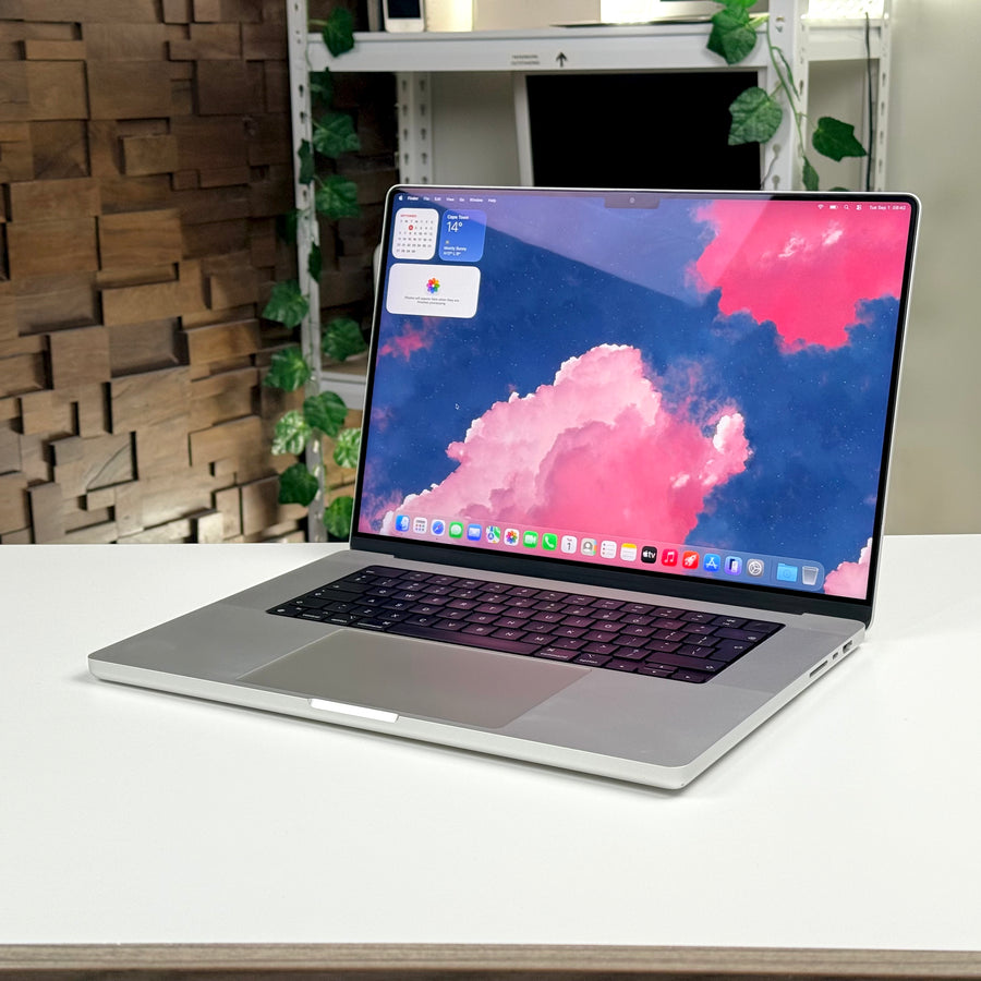 MacBook Pro 16" M1 Pro 16GB 512GB Silver (2021) - Pre-Owned