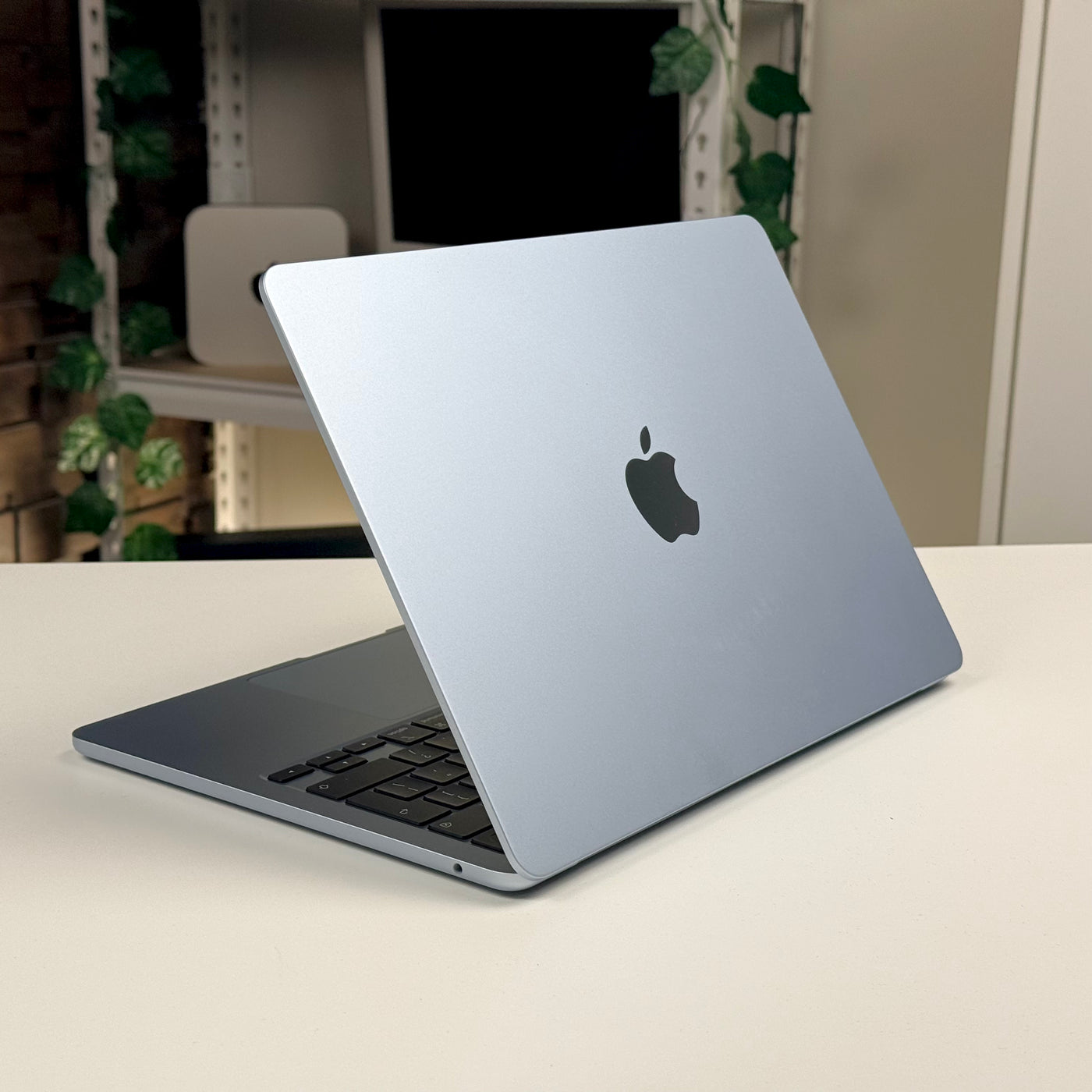 MacBook Air 13" M4 24GB 512GB Sky Blue (2025) - Demo