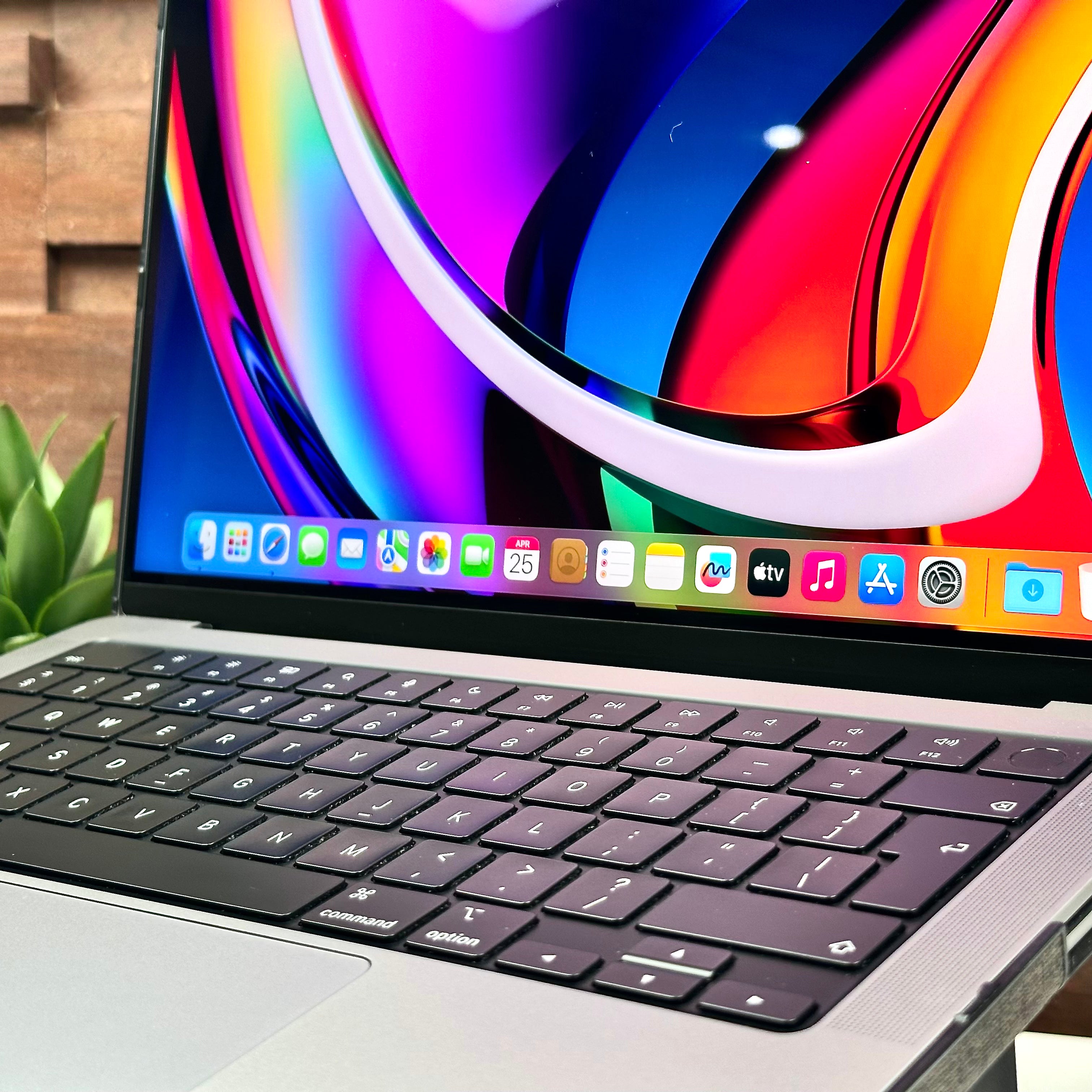 2021 Apple MacBook Pro 14-Inch M1 Pro 8-Core CPU, 14-Core GPU (16GB Unified RAM, 512GB SSD, Space Gray) - Pre Owned / 3 Month Warranty - Mac Shack