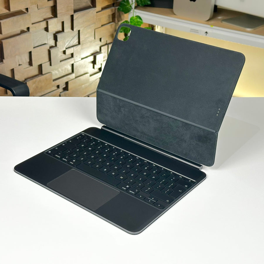 Apple iPad Pro 11-inch Magic Keyboard International English Black - Pre-Owned