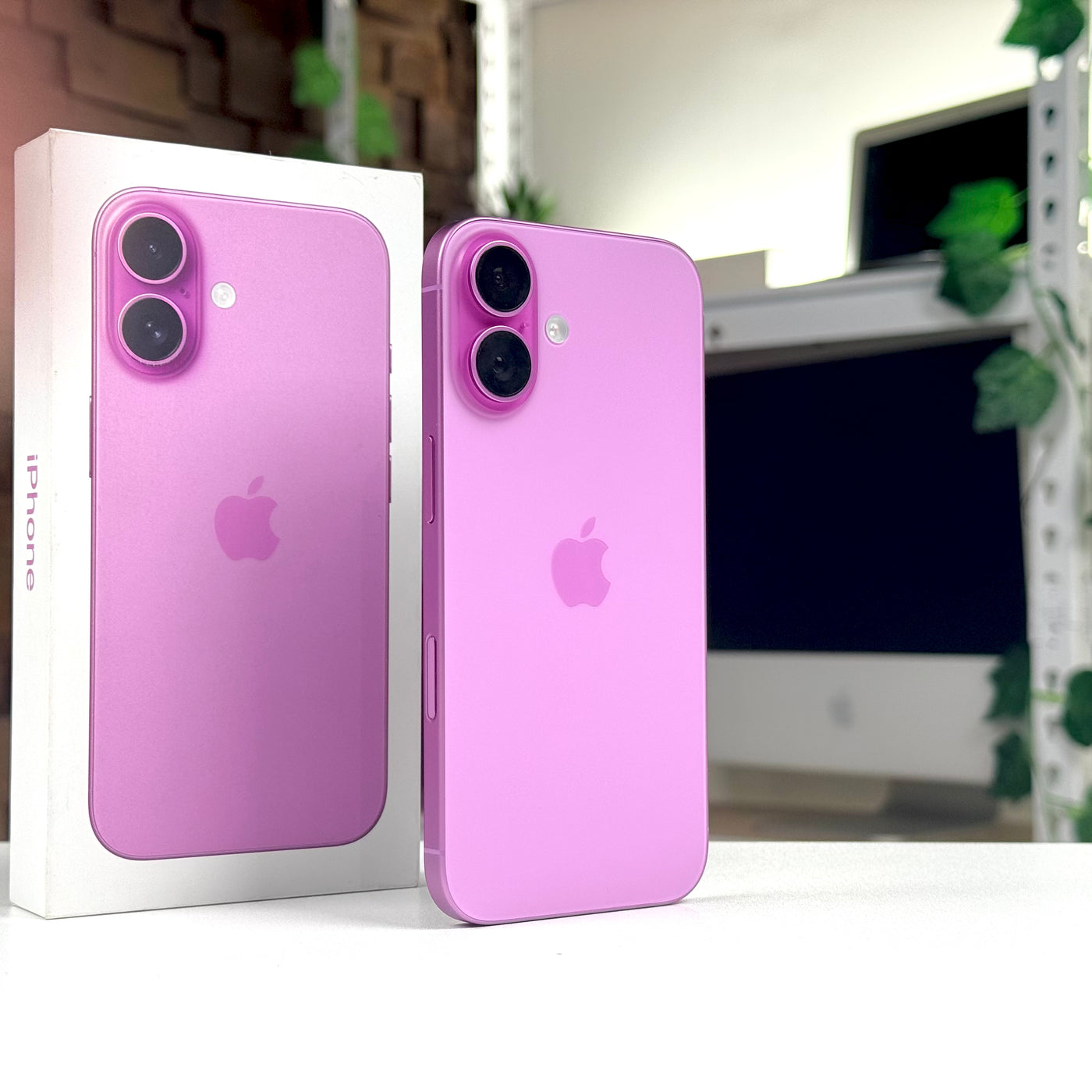 Front and back of a pre-owned iPhone 16 128GB in Pink - Mac Shack