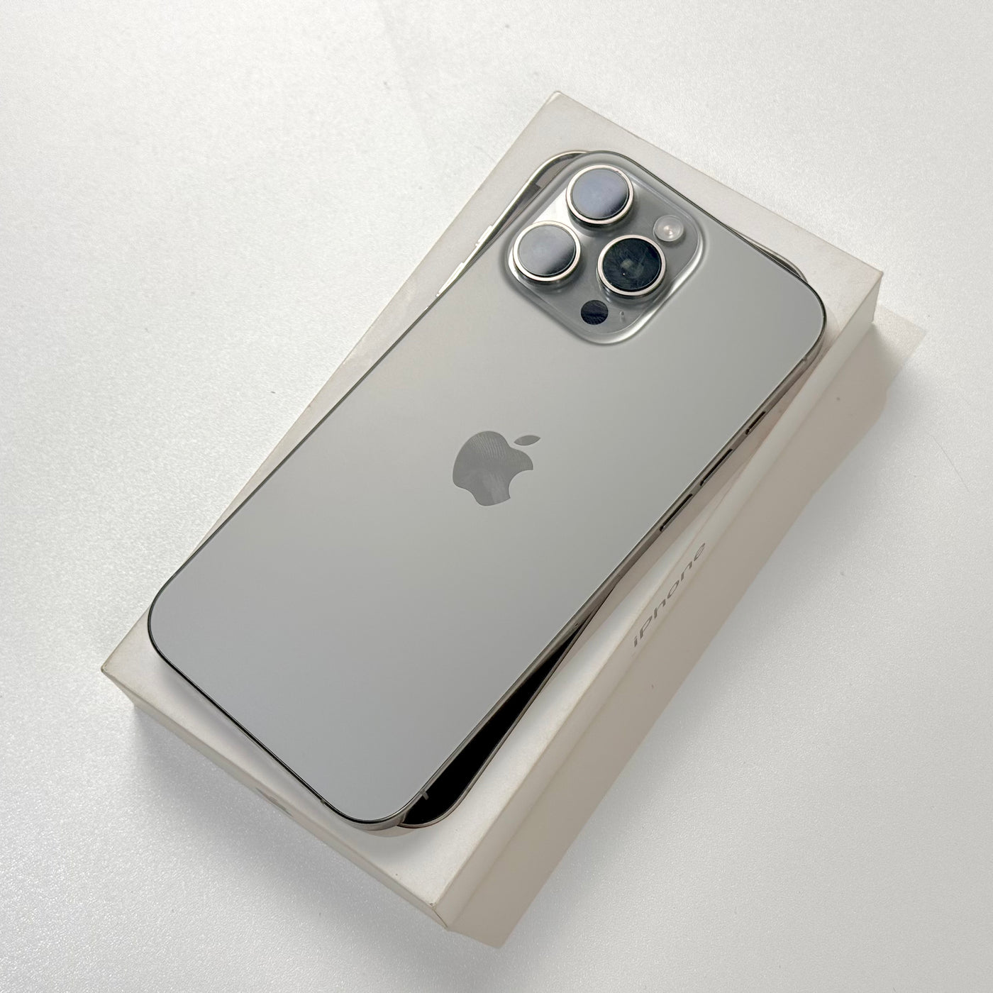 iPhone 16 Pro Max 256GB Natural Titanium (2024) - Pre-Owned - Mac Shack