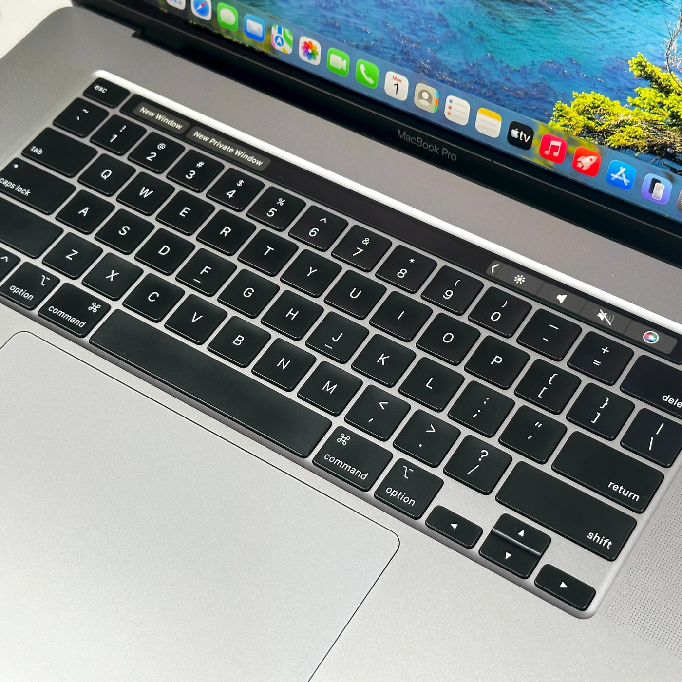 MacBook Pro 16-inch Intel Core i9 32GB 512GB Space Gray (2019) - Pre-Owned - Mac Shack