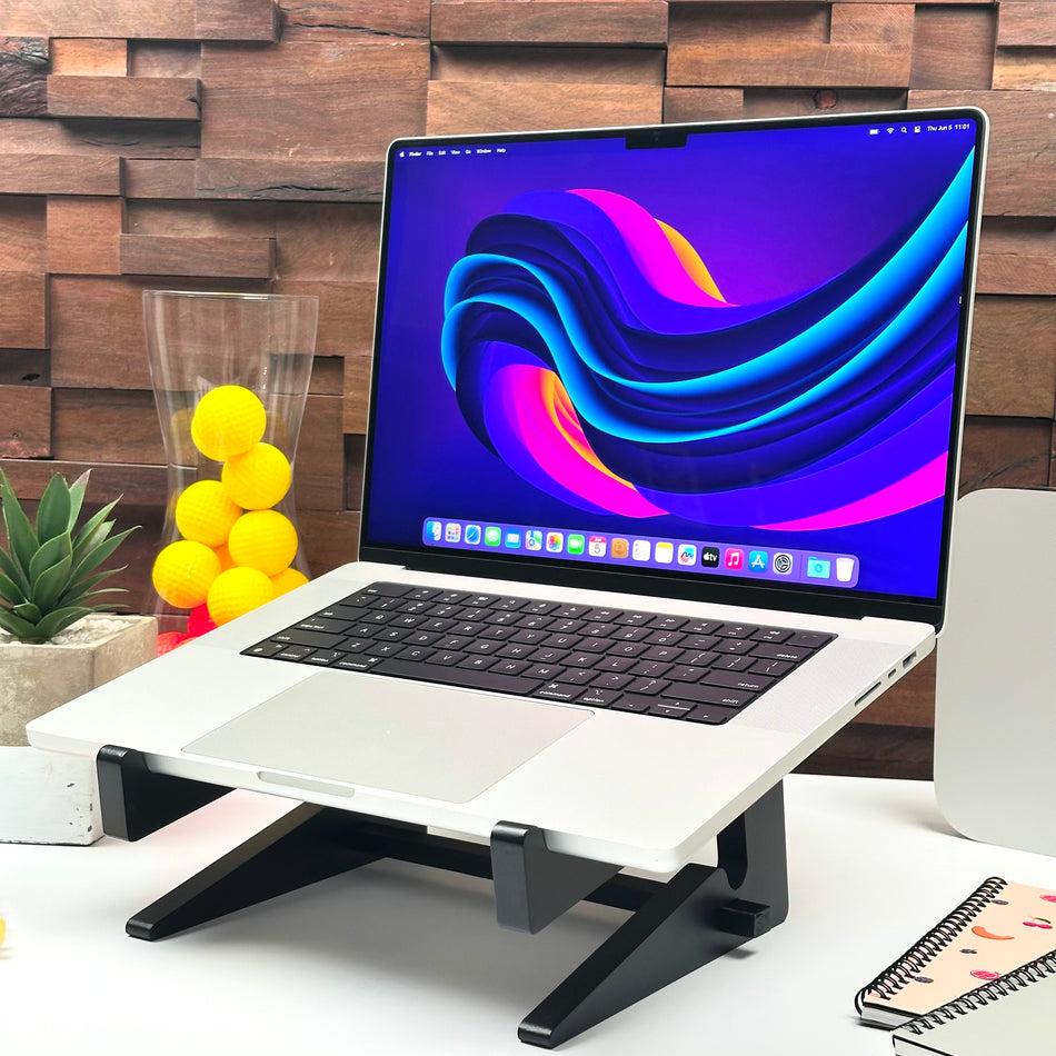 2021 Apple MacBook Pro 16-inch M1 Pro 10-Core CPU, 16-Core GPU (16GB Unified RAM, 512GB SSD, Silver) - Pre Owned / 3 Month Warranty
