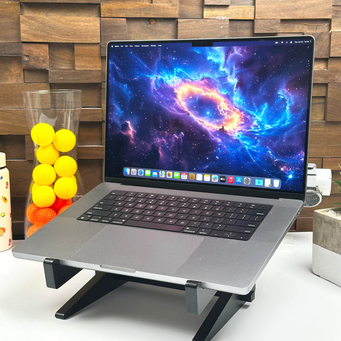 Custom Build 2021 Apple MacBook Pro 16-inch M1 Pro 10-Core CPU, 16-Core GPU (32GB Unified RAM, 512GB SSD, Space Gray) - Pre Owned / 3 Month Warranty