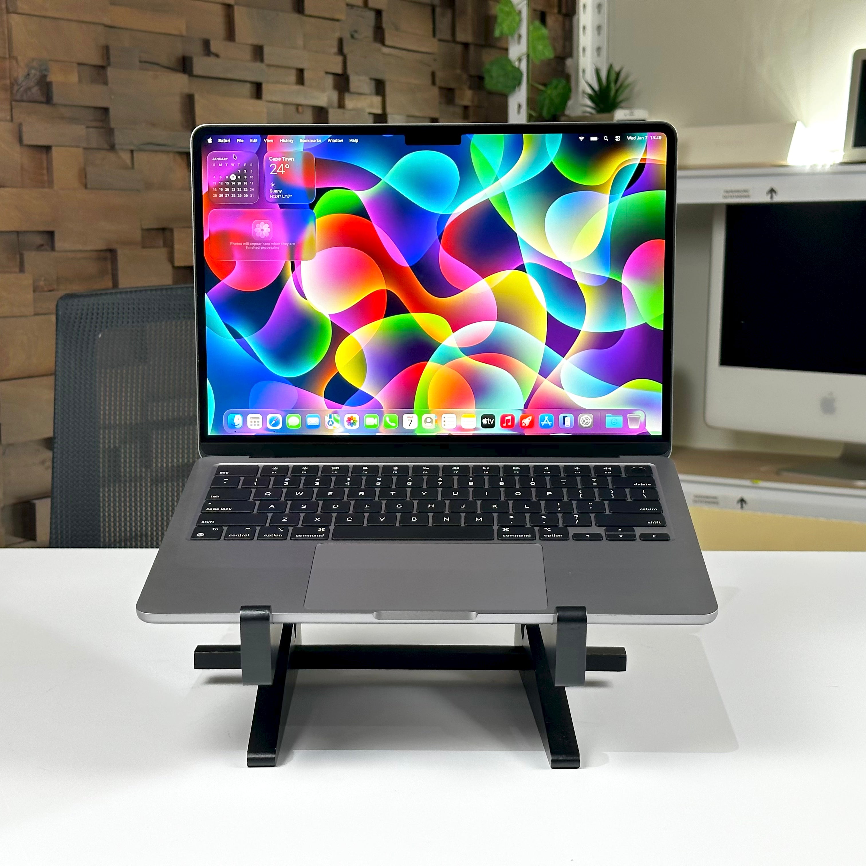 MacBook Air 13-inch M2 8GB 256GB Space Gray - Pre-Owned - Mac Shack
