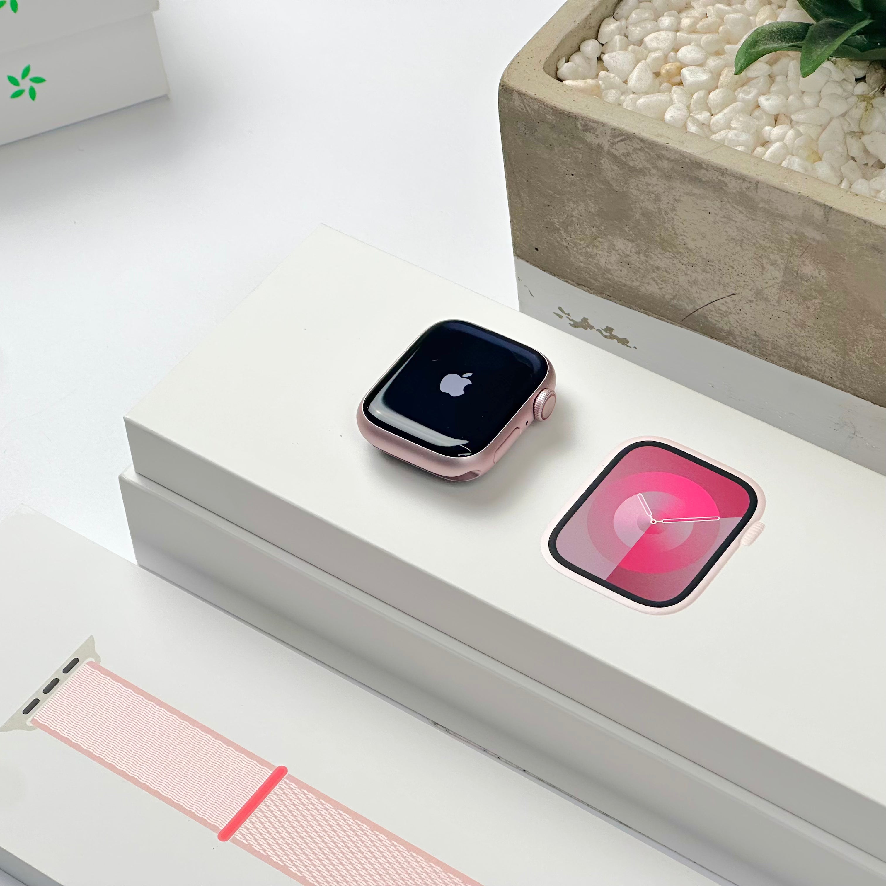 Apple Watch Series 9 (41mm, Pink Aluminium with Light Pink Sports Loop, GPS & Cellular) - Pre Owned / 3 Month Warranty - Mac Shack