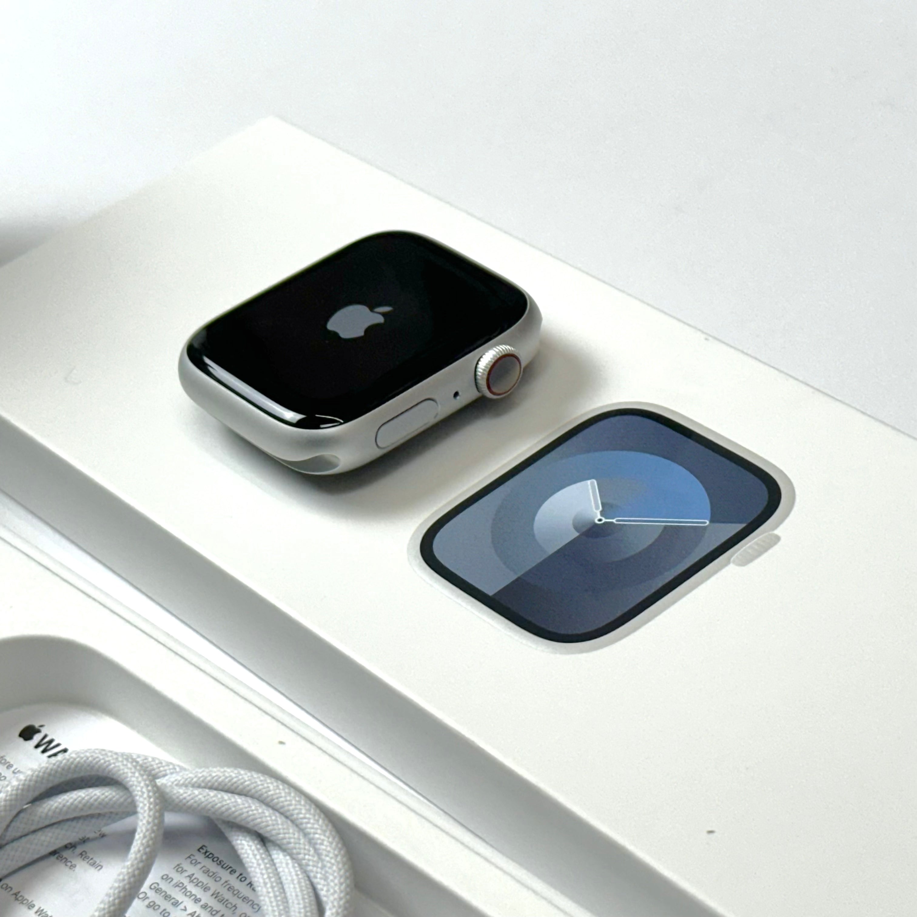 Apple Watch Series 9 (45mm, Silver Aluminium with Winter Blue Sports Loop, GPS & Cellular) - Pre Owned / 3 Month Warranty - Mac Shack