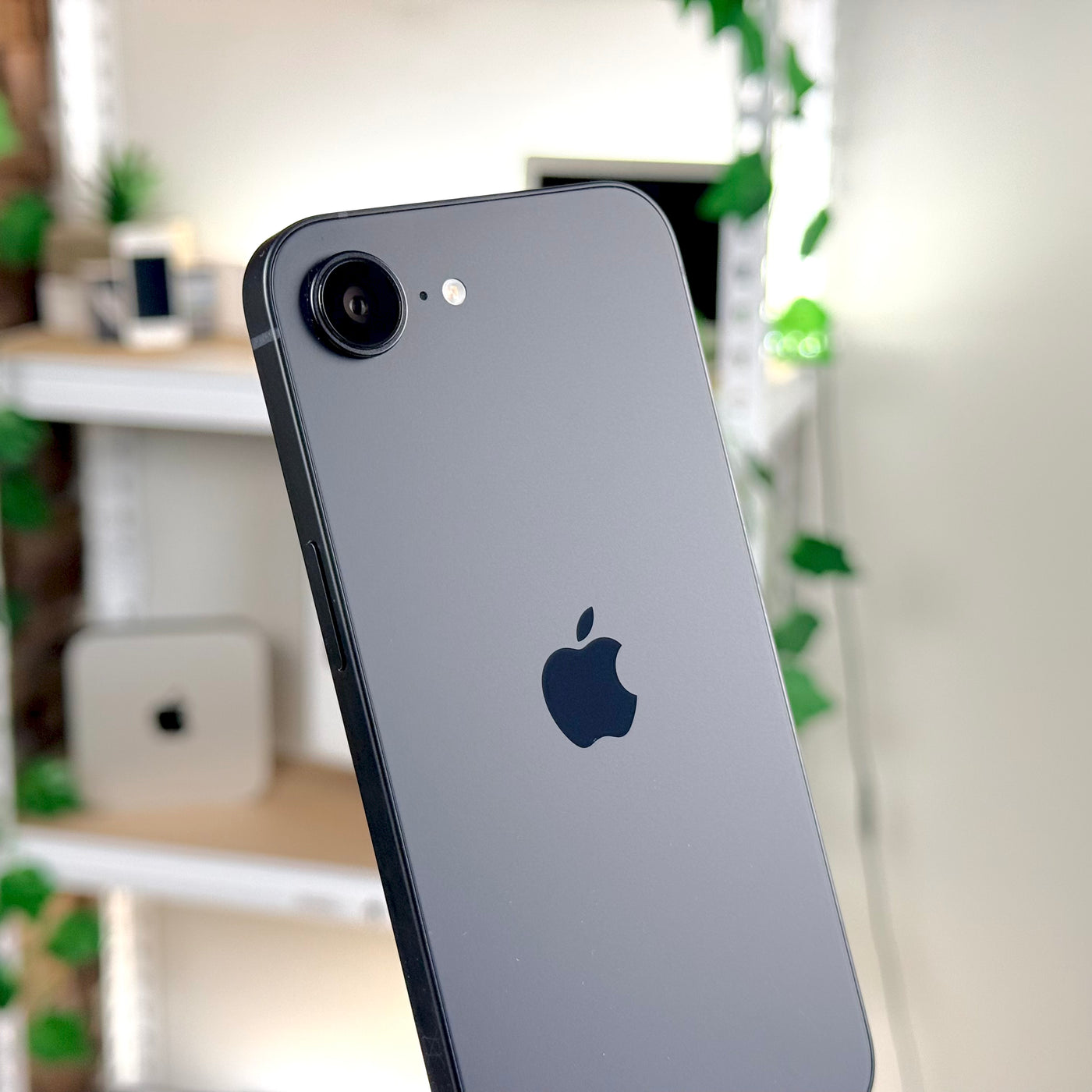 iPhone 16e 128GB Black (2025) - Demo