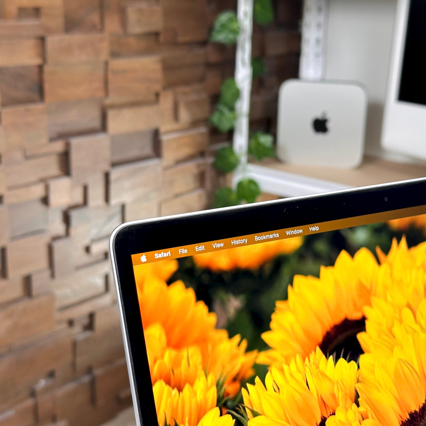 MacBook Pro 13-inch Intel Core i5 8GB 256GB Space Gray (2019) - Pre-Owned - Mac Shack
