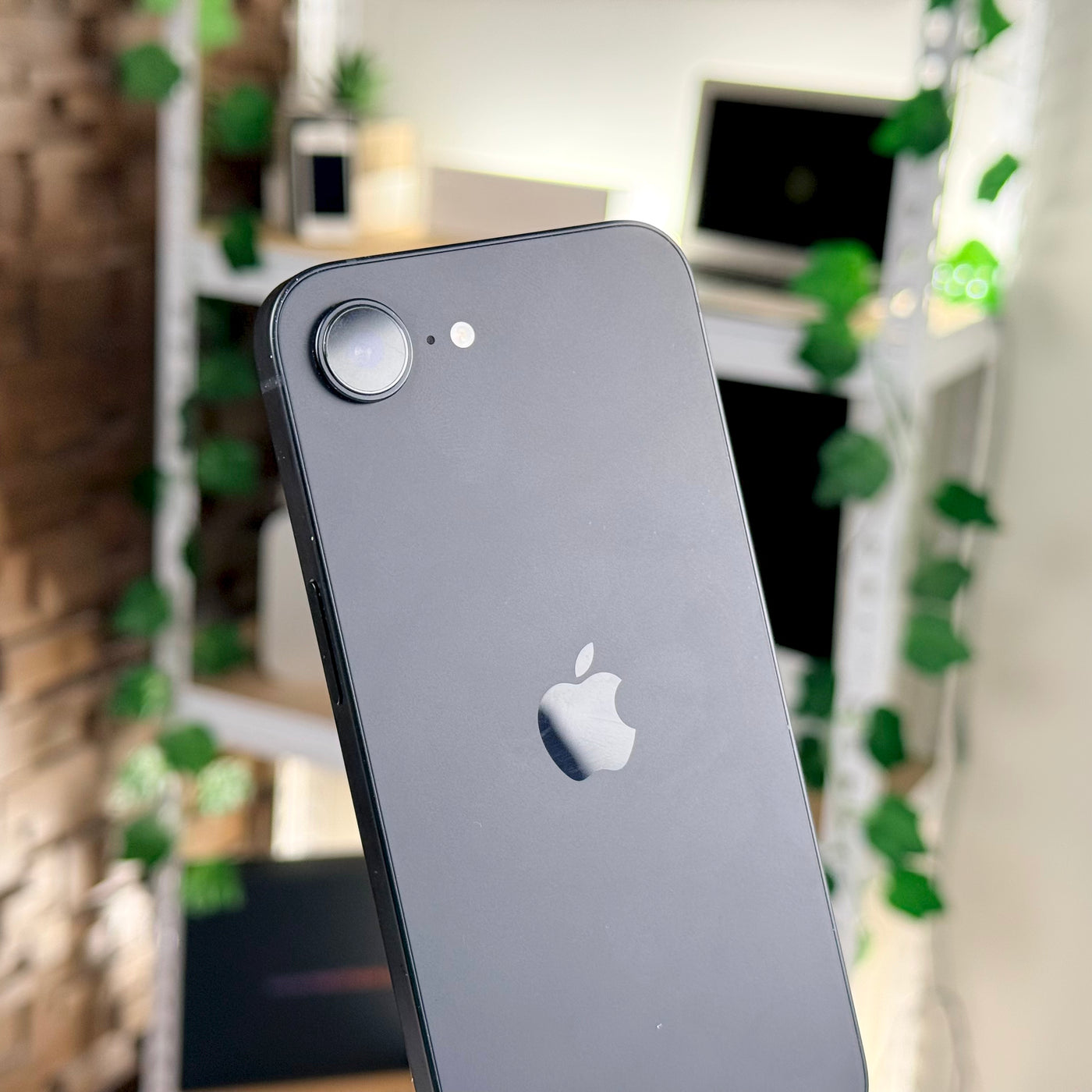 iPhone 16e 128GB Black e-SIM ONLY (2025) - Pre-Owned