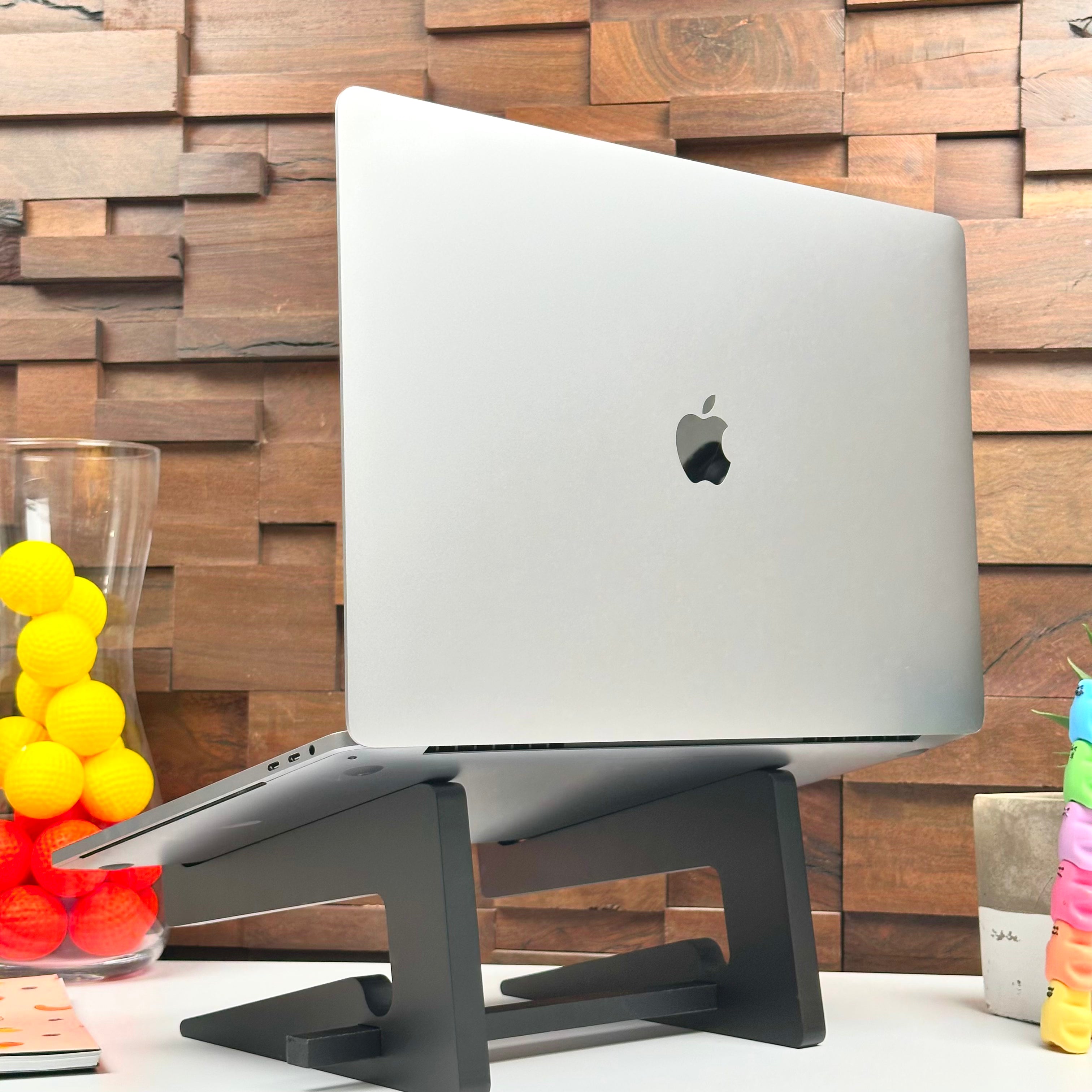 2019 Apple MacBook Pro 16-Inch 2.6GHz 6-Core i7 (Touch Bar, 16GB RAM, 512GB SSD, Space Gray) - Pre Owned / 3 Month Warranty - Mac Shack