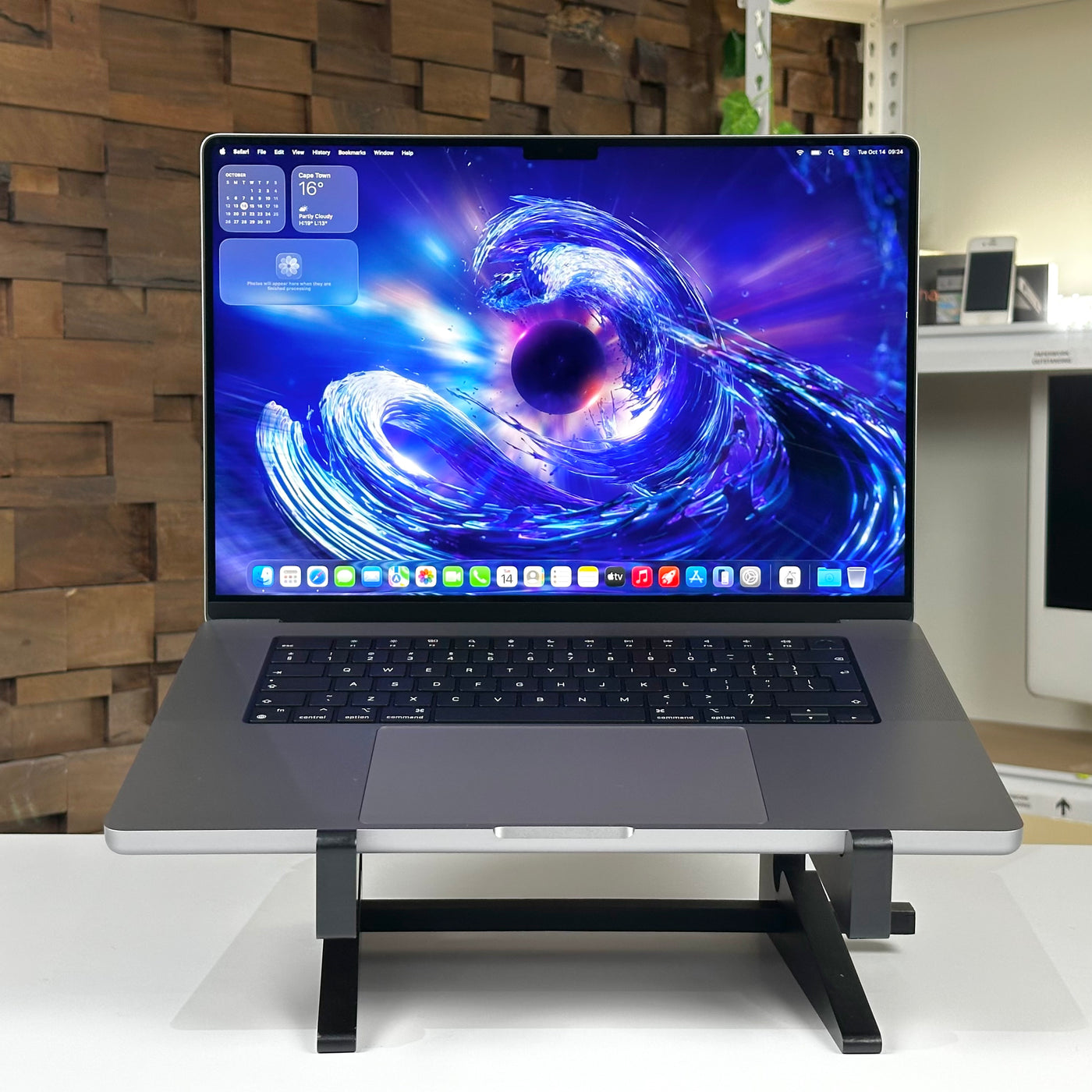 MacBook Pro 16-inch M2 Pro 16GB 512GB Space Gray (2023) - Pre-Owned